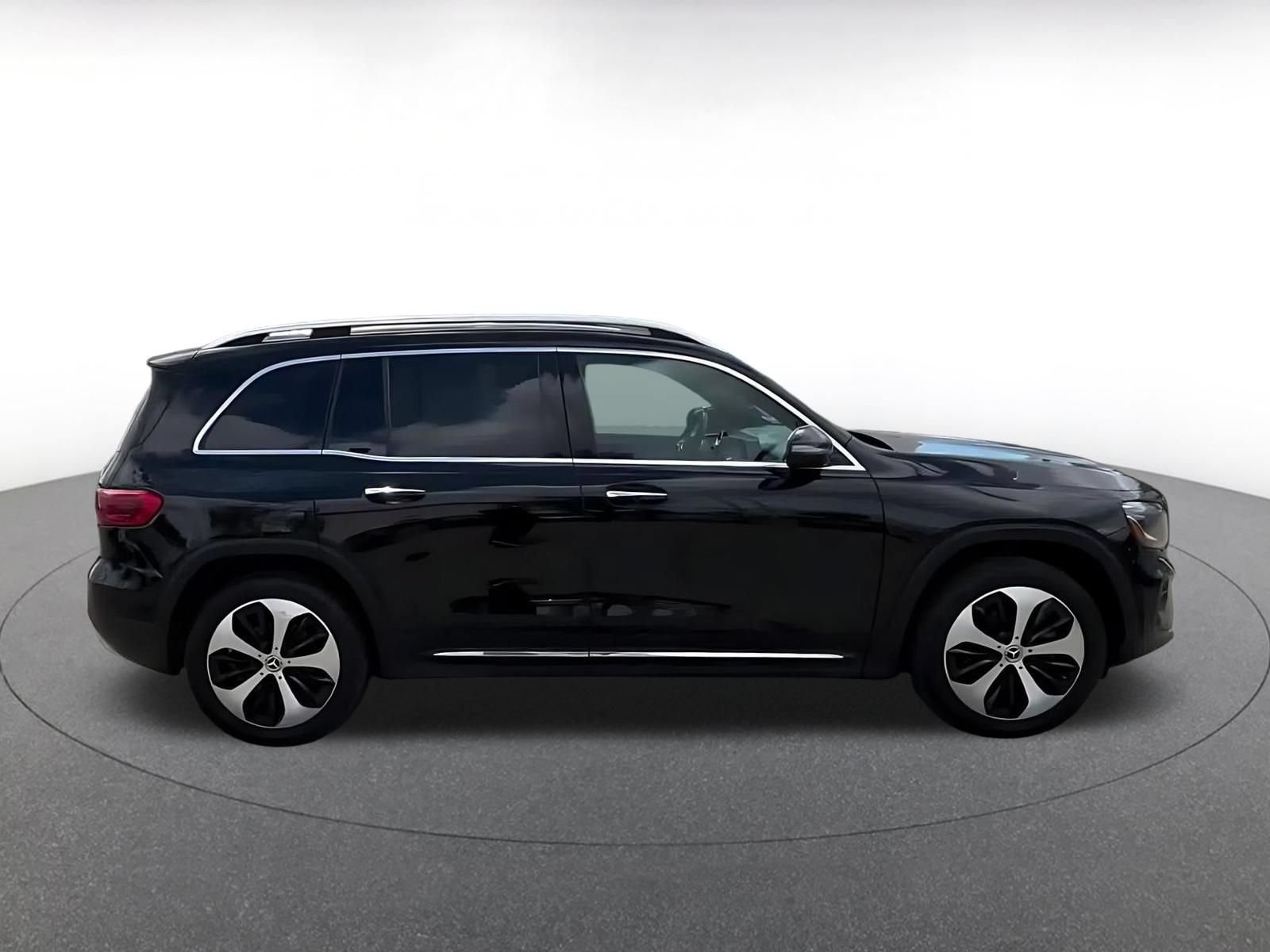 Thumbnail: 2025 Mercedes-Benz GLB - 16