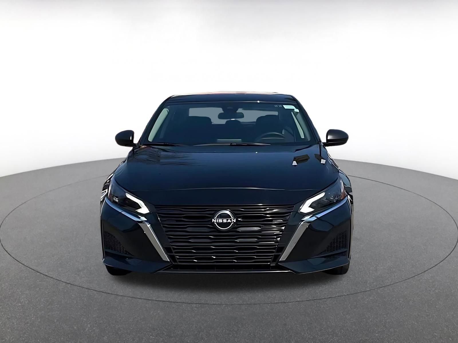 Thumbnail: 2025 Nissan Altima - 4