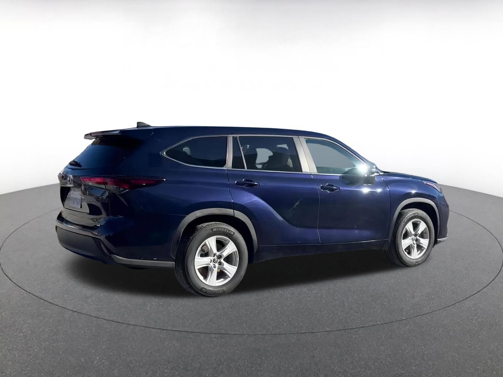 Thumbnail: 2025 Toyota Highlander - 14