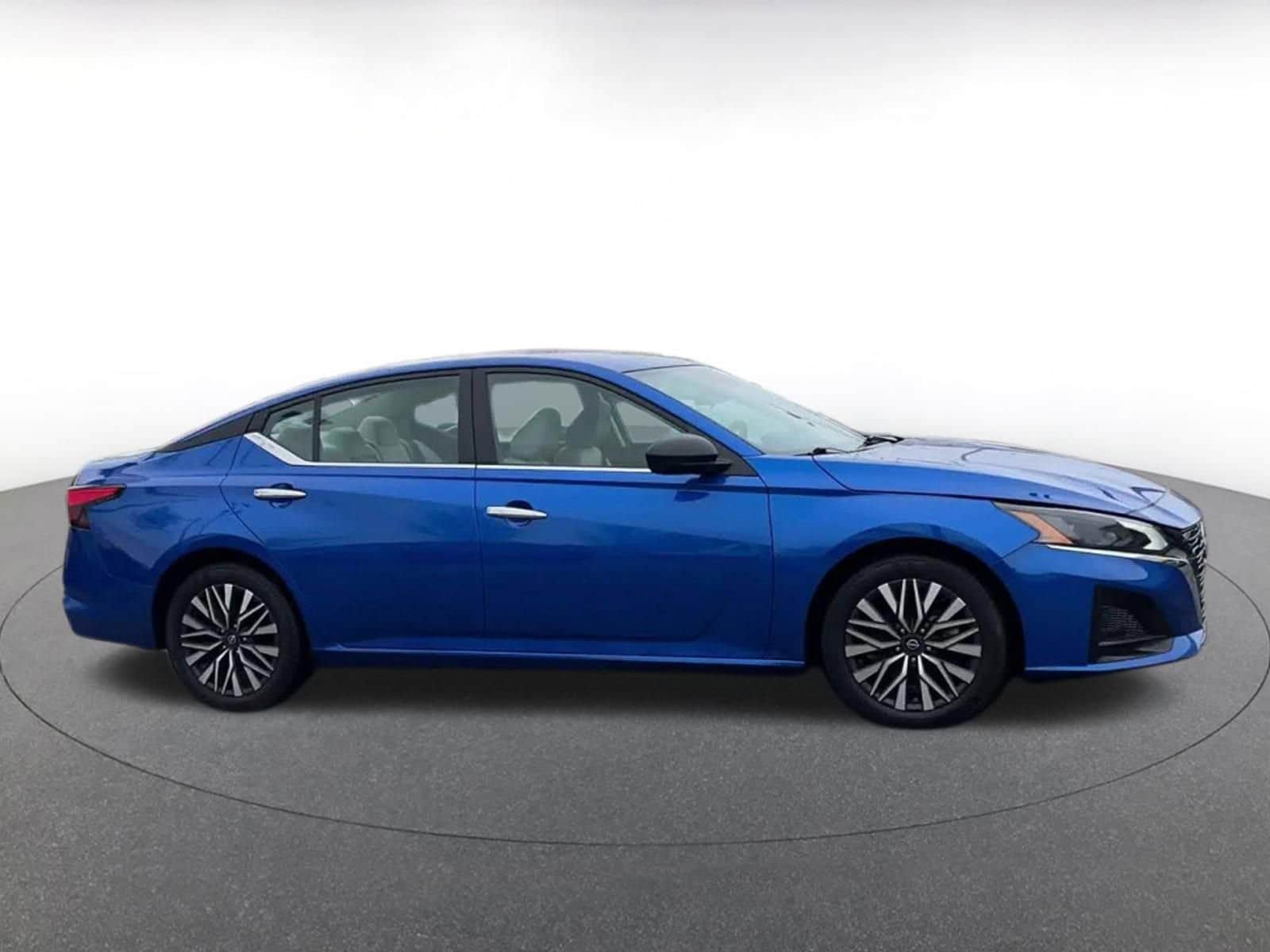 Thumbnail: 2025 Nissan Altima - 16