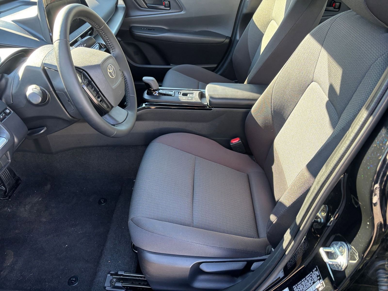 Thumbnail: 2025 Toyota Prius - 23