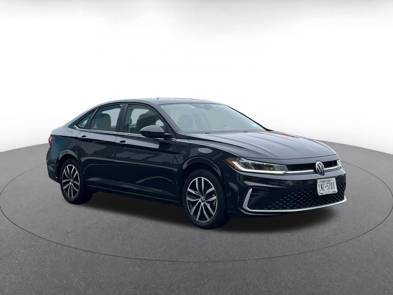 Thumbnail: 2025 Volkswagen Jetta - 1