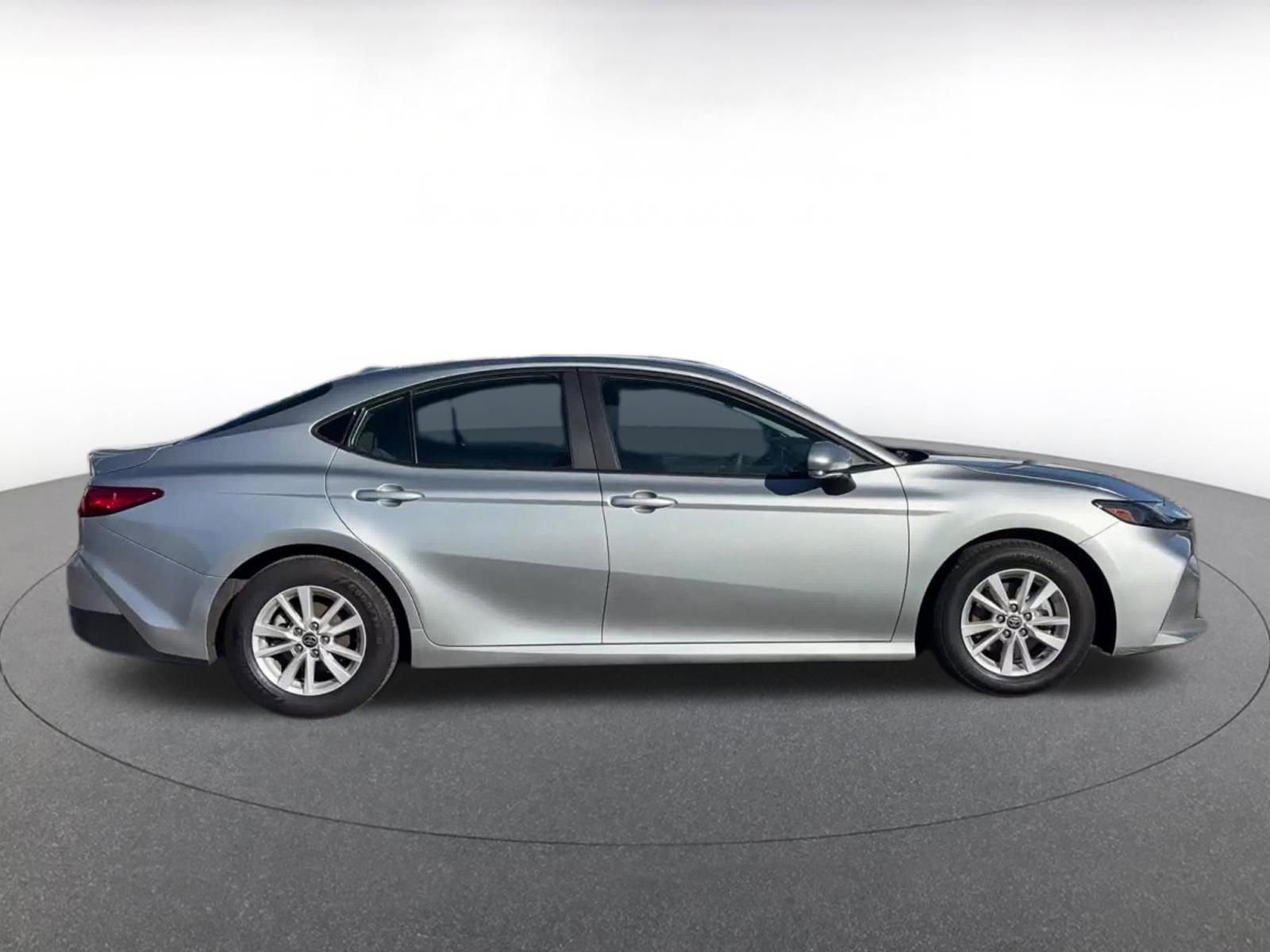 Thumbnail: 2025 Toyota Camry - 16