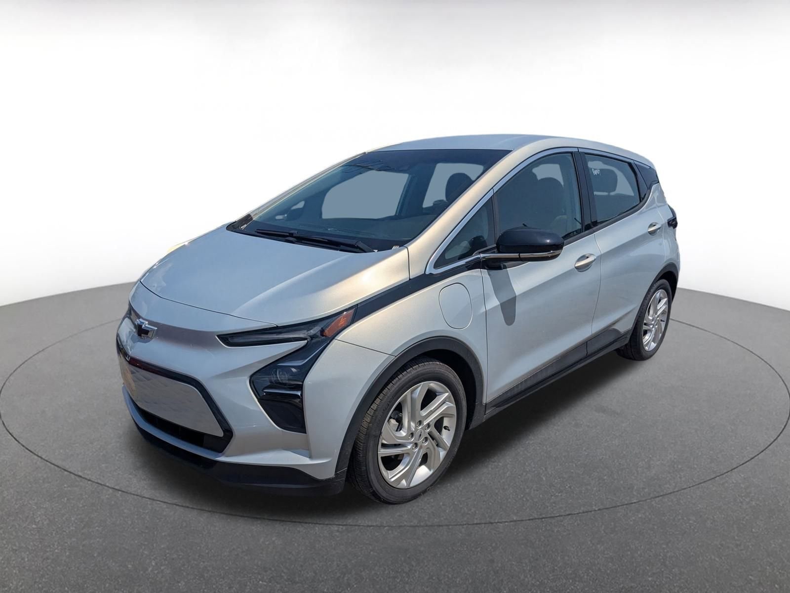 Thumbnail: 2023 Chevrolet Bolt EV - 3