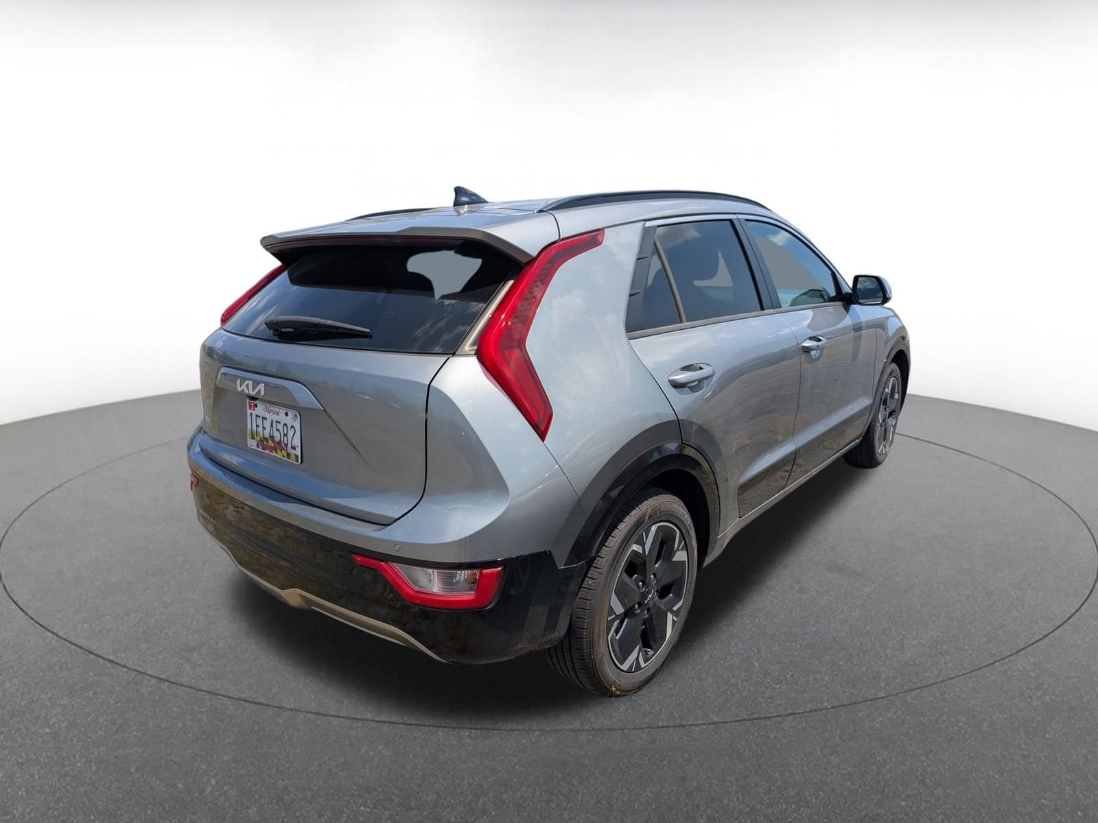 Thumbnail: 2023 Kia Niro - 5