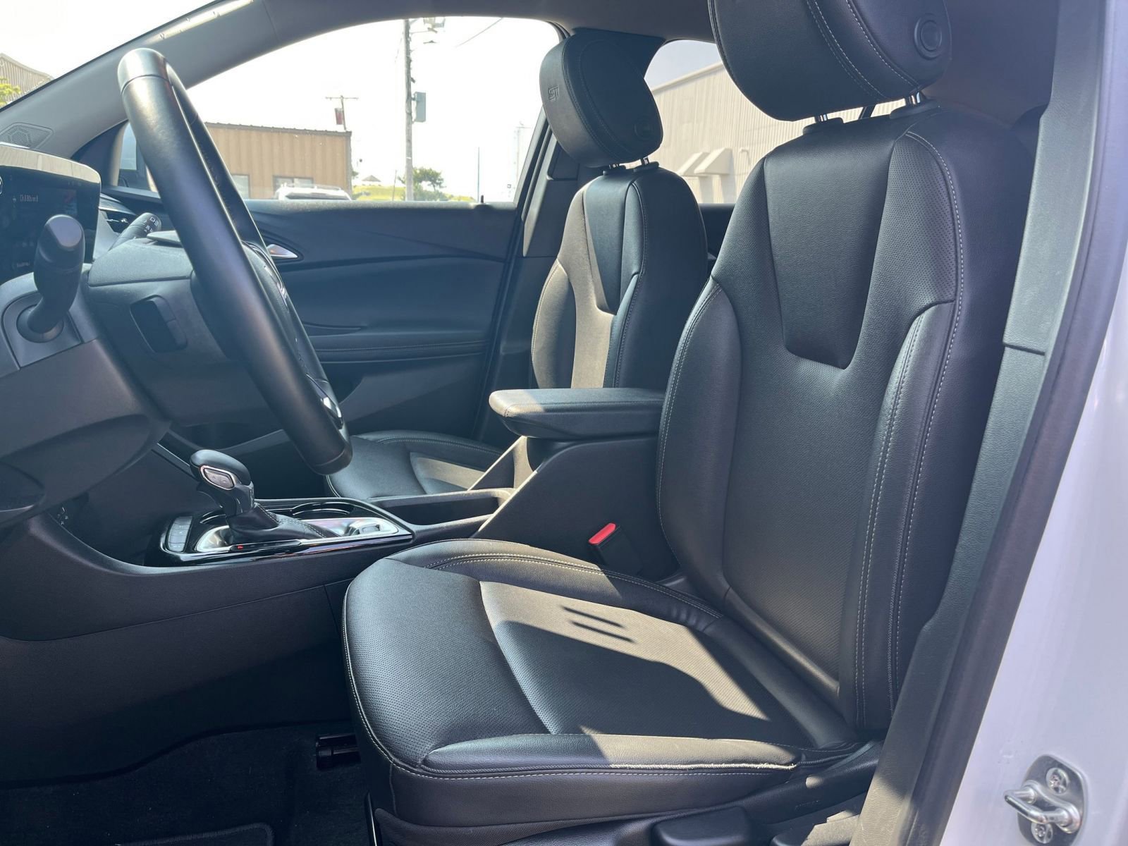 Thumbnail: 2024 Buick Encore GX - 32