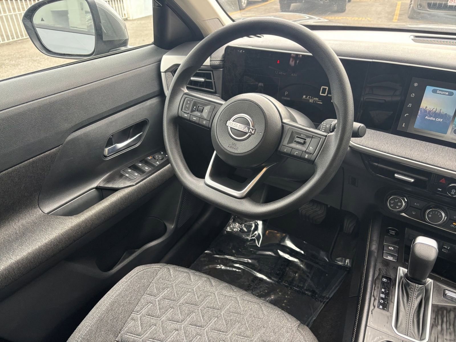 Thumbnail: 2025 Nissan Kicks - 30