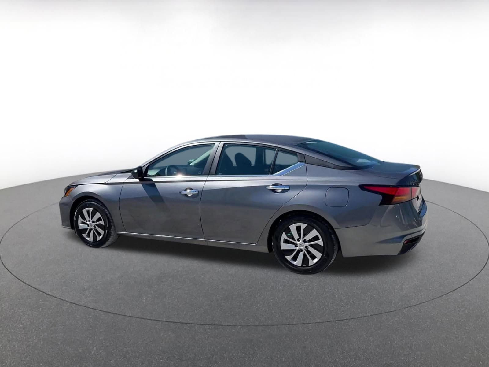 Thumbnail: 2024 Nissan Altima - 10