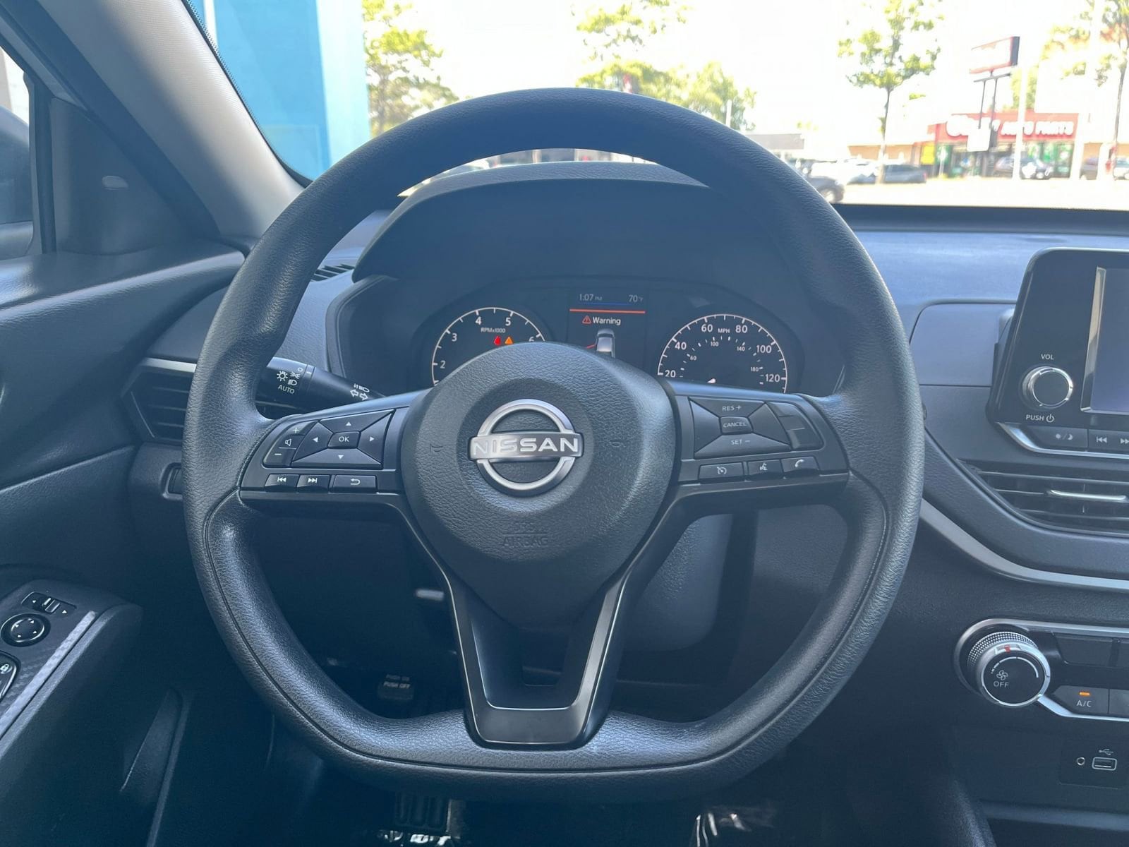 Thumbnail: 2024 Nissan Altima - 25