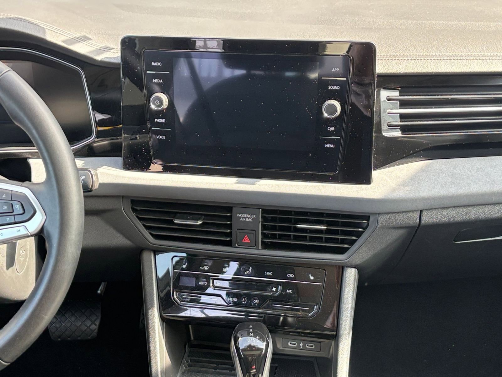 Thumbnail: 2025 Volkswagen Jetta - 18