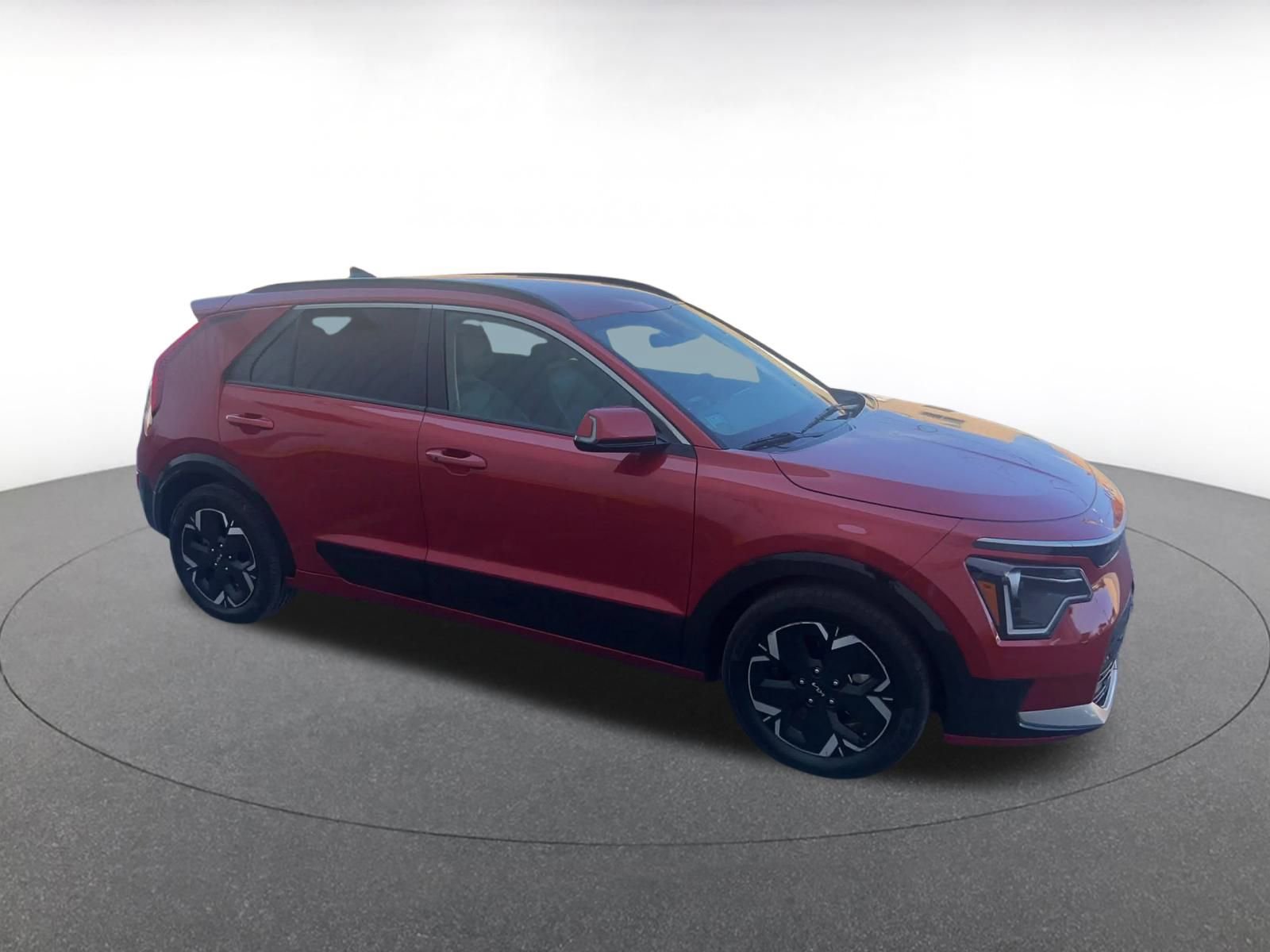 Thumbnail: 2023 Kia Niro - 2