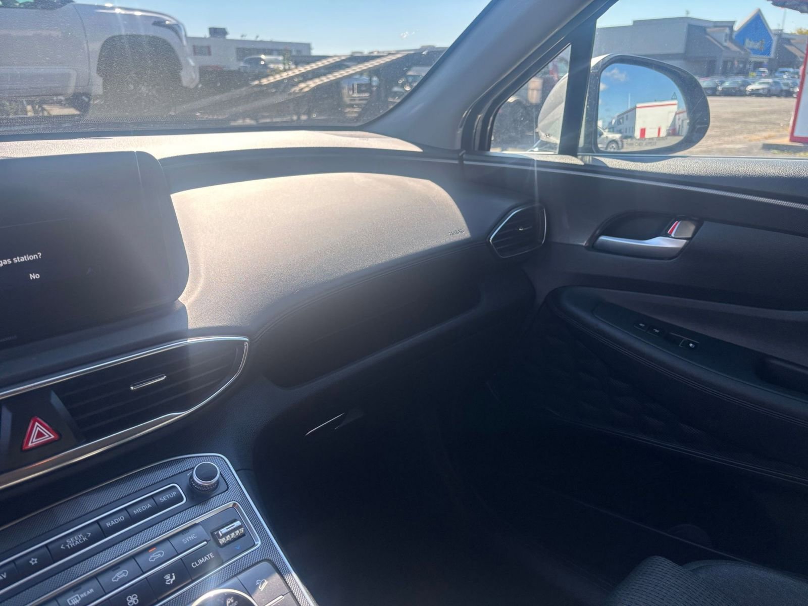 Thumbnail: 2023 Hyundai Santa Fe - 32