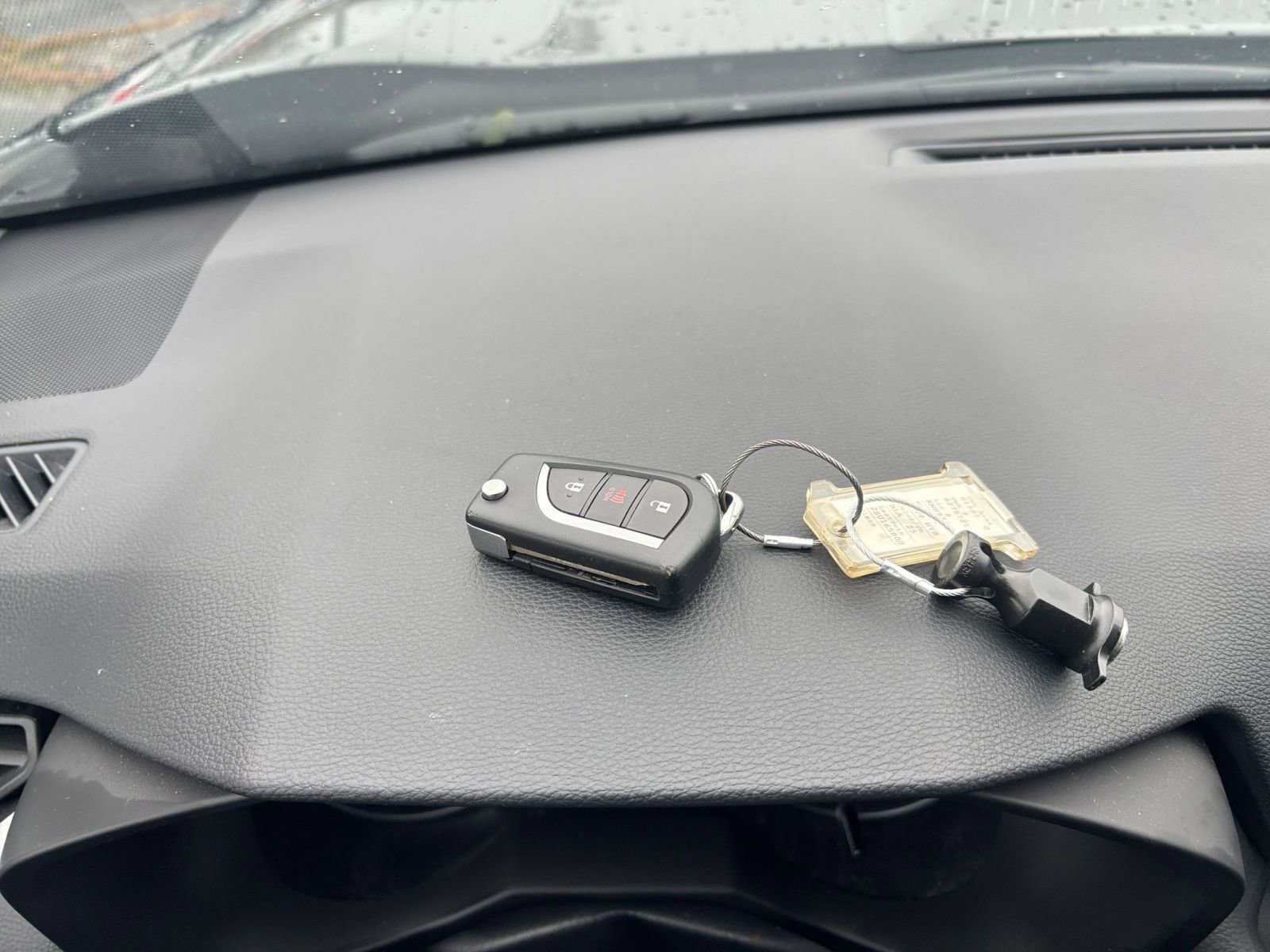 Thumbnail: 2025 Toyota RAV4 - 21