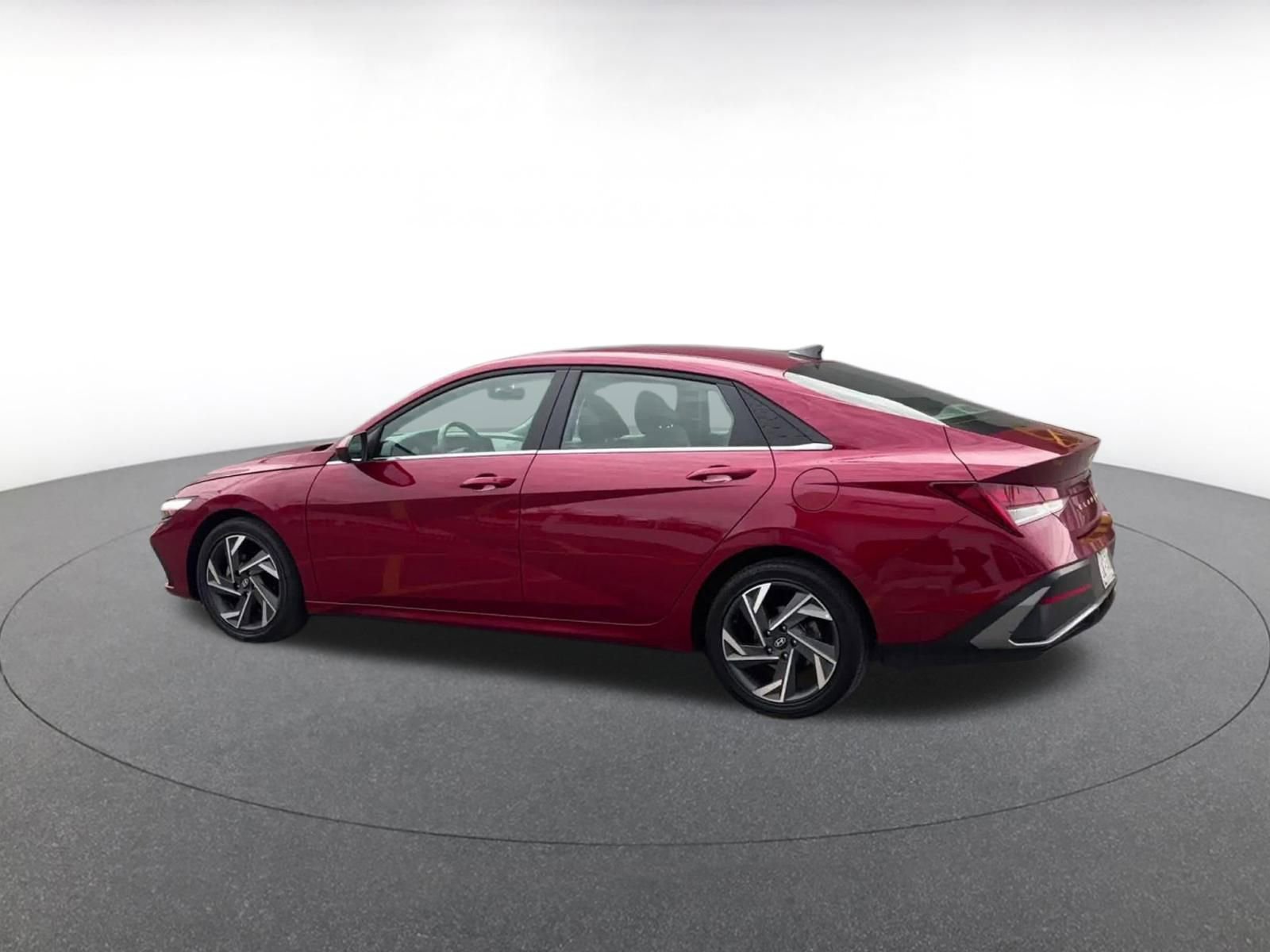 Thumbnail: 2025 Hyundai Elantra - 10