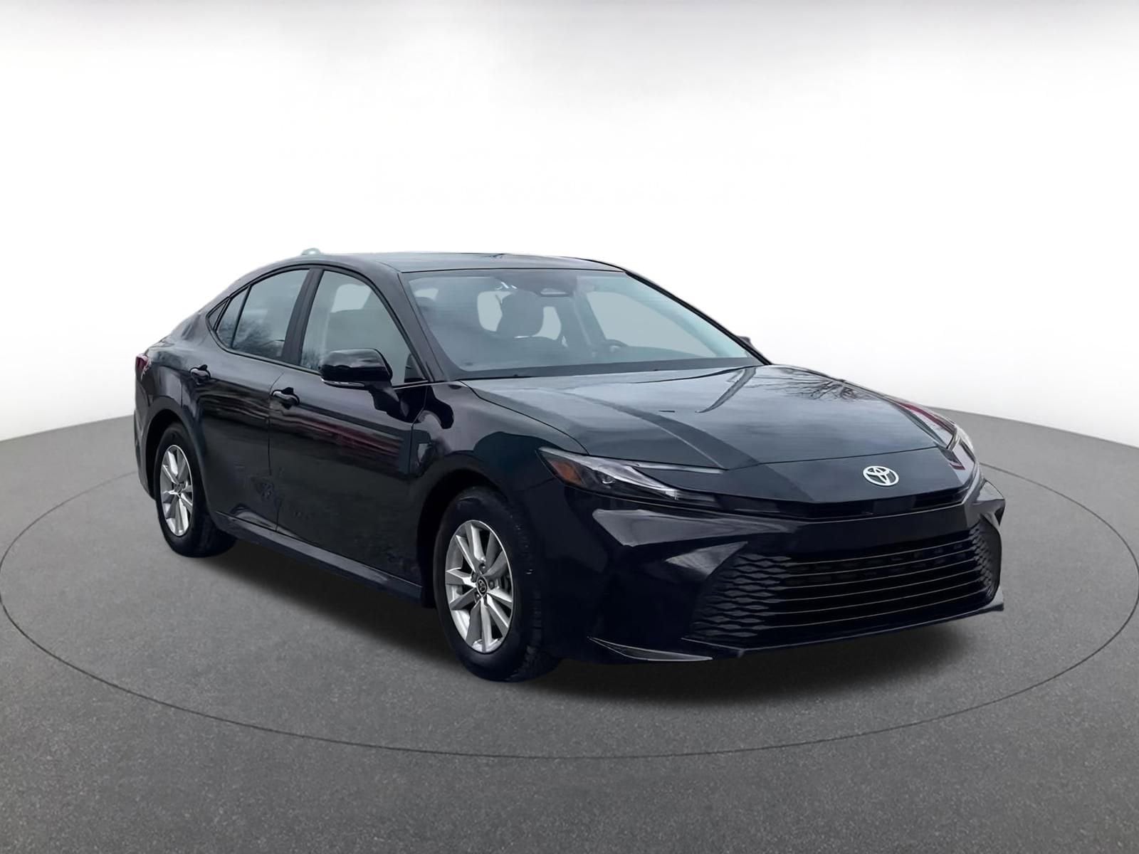 Thumbnail: 2025 Toyota Camry - 3