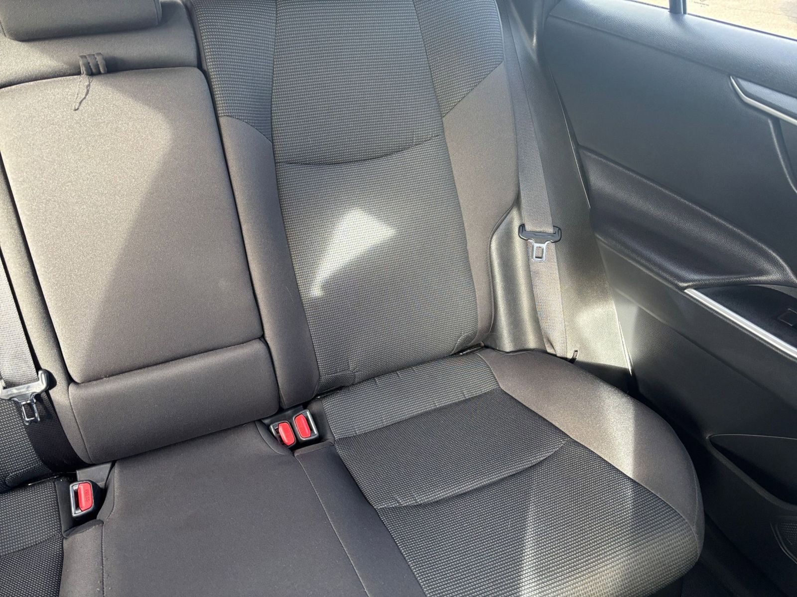 Thumbnail: 2025 Toyota RAV4 - 33