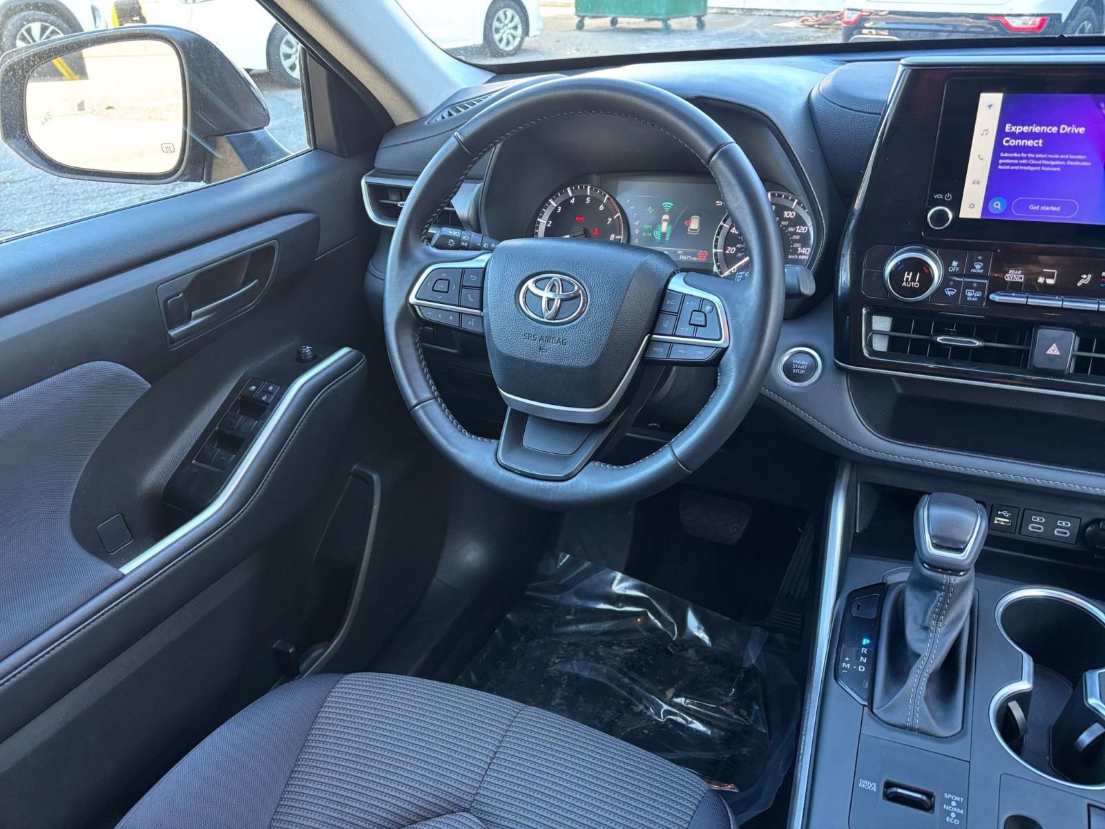 Thumbnail: 2025 Toyota Highlander - 31