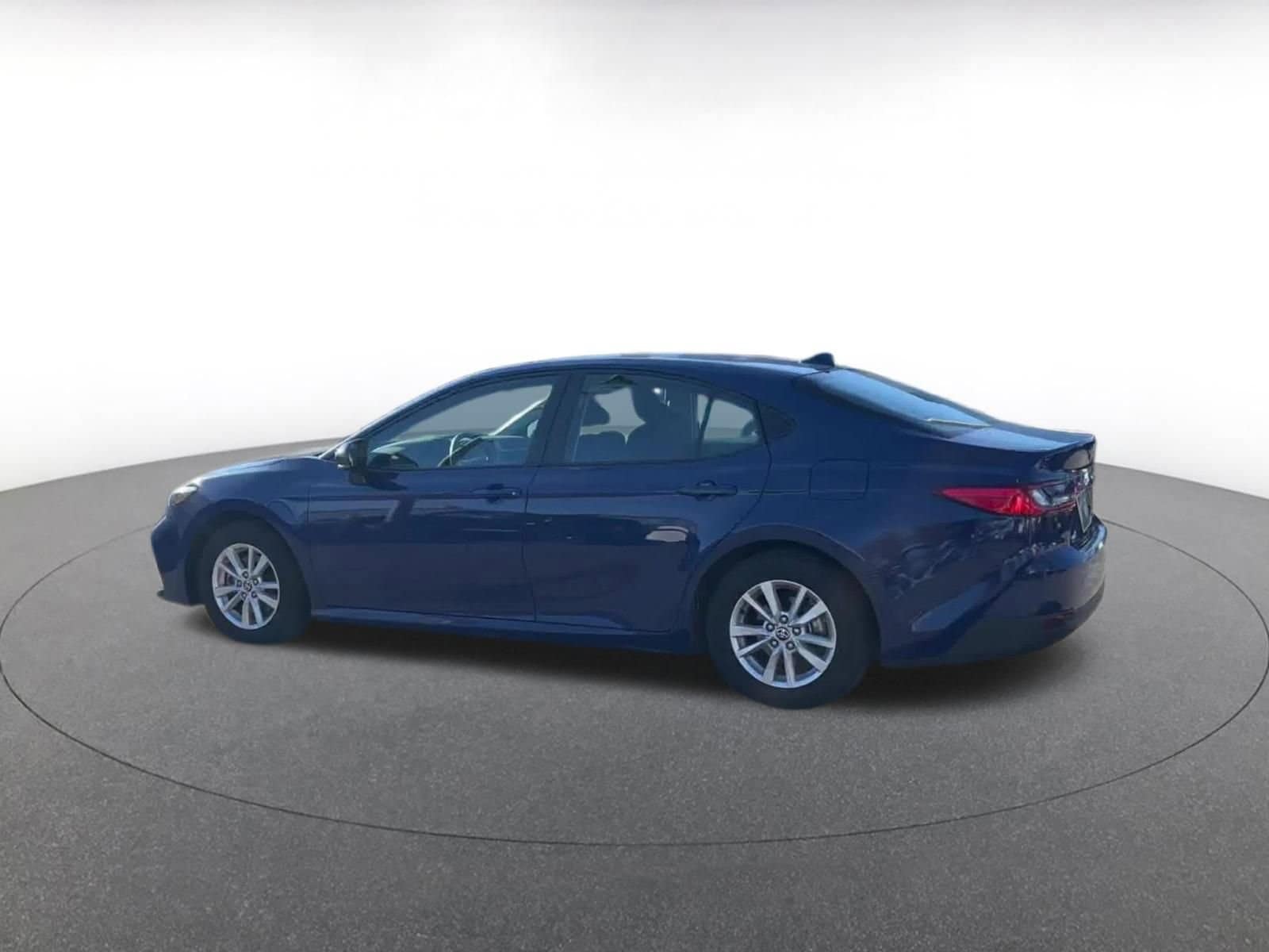 Thumbnail: 2025 Toyota Camry - 10