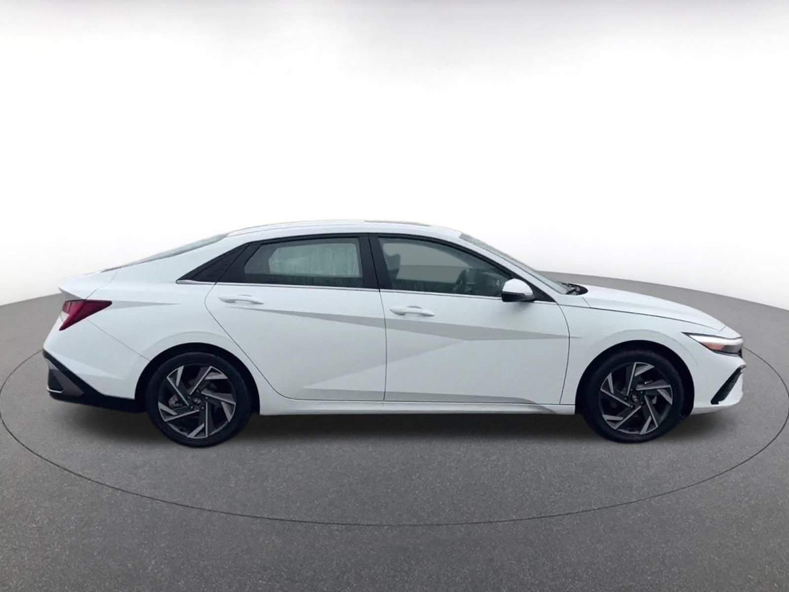 Thumbnail: 2025 Hyundai Elantra - 16