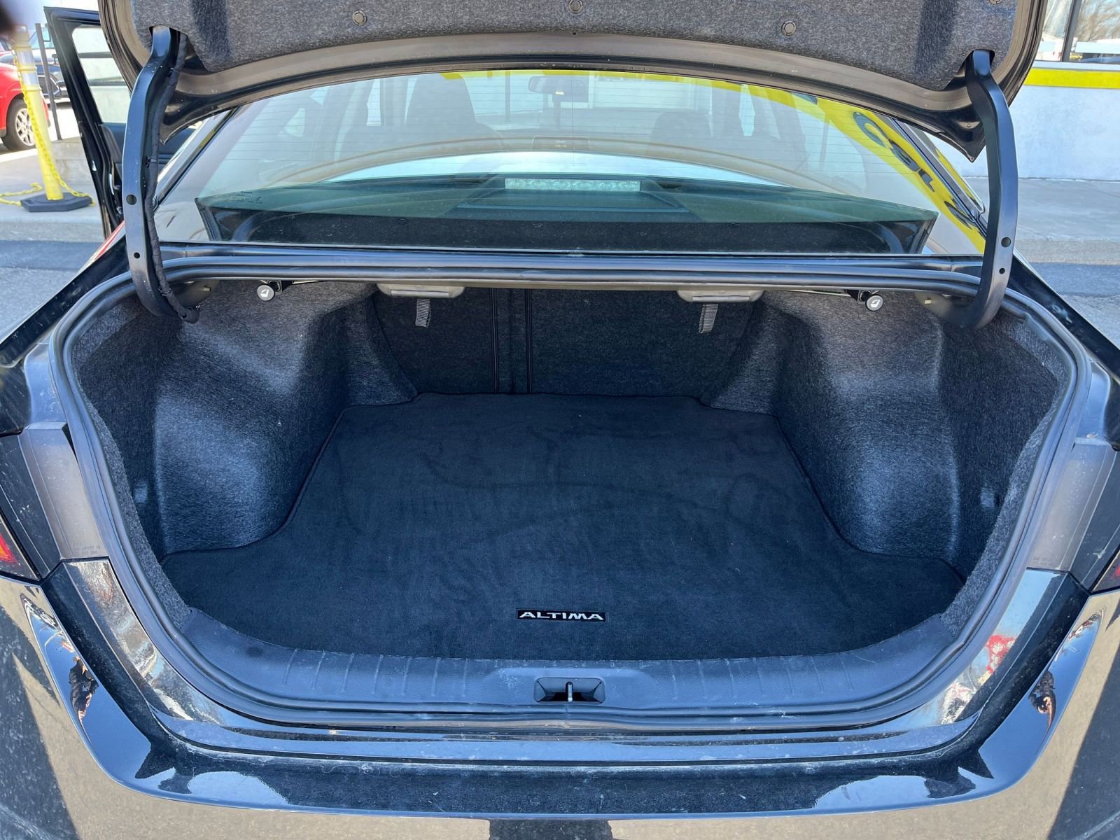 Thumbnail: 2025 Nissan Altima - 30