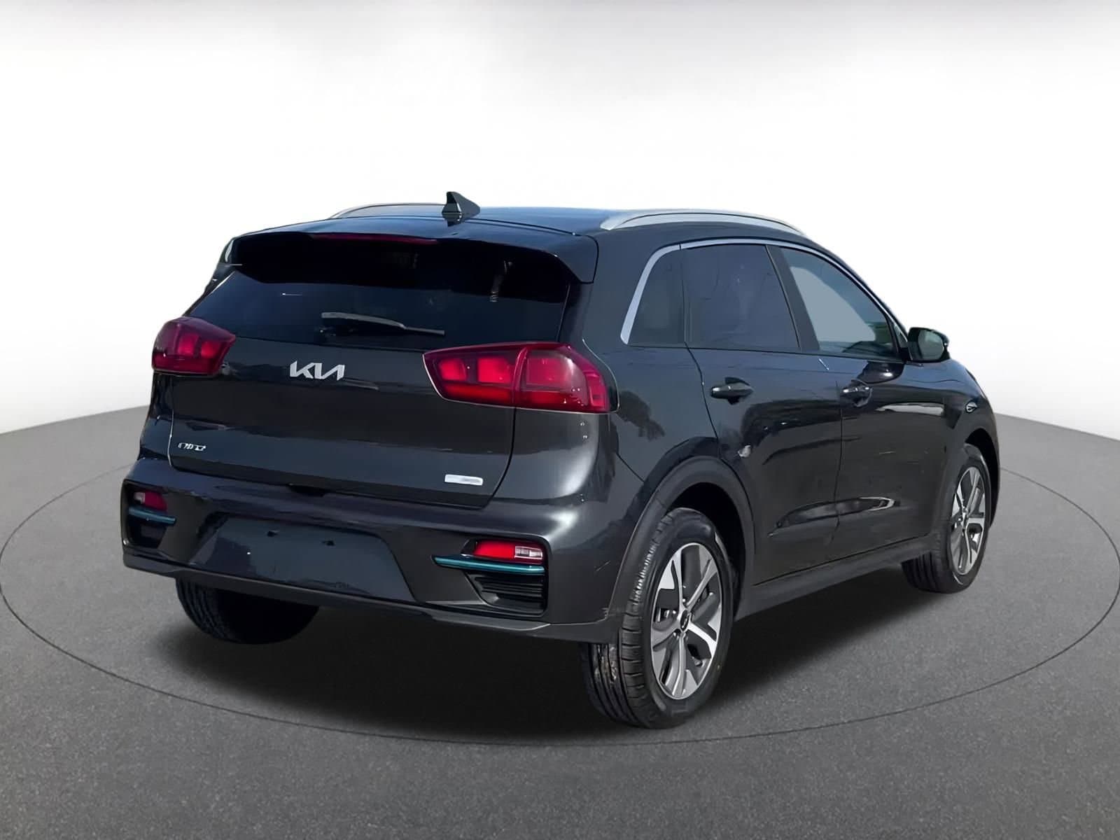 Thumbnail: 2022 Kia Niro - 14