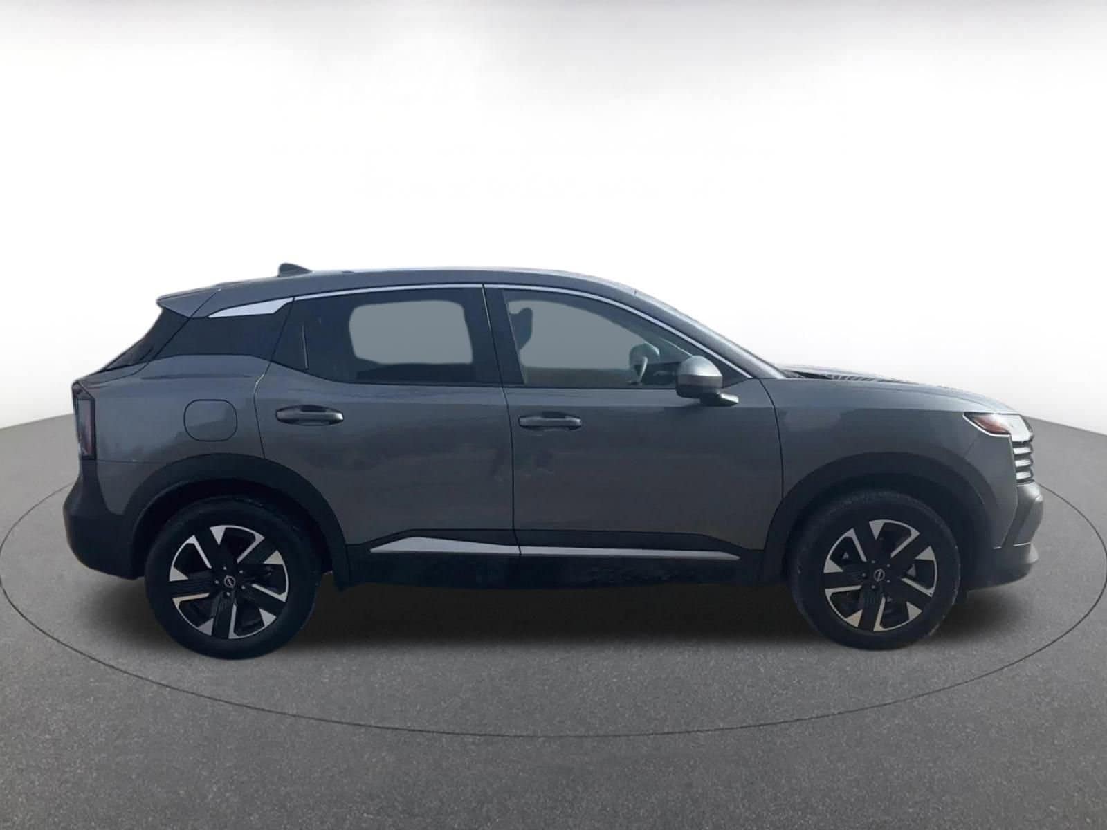 Thumbnail: 2025 Nissan Kicks - 16