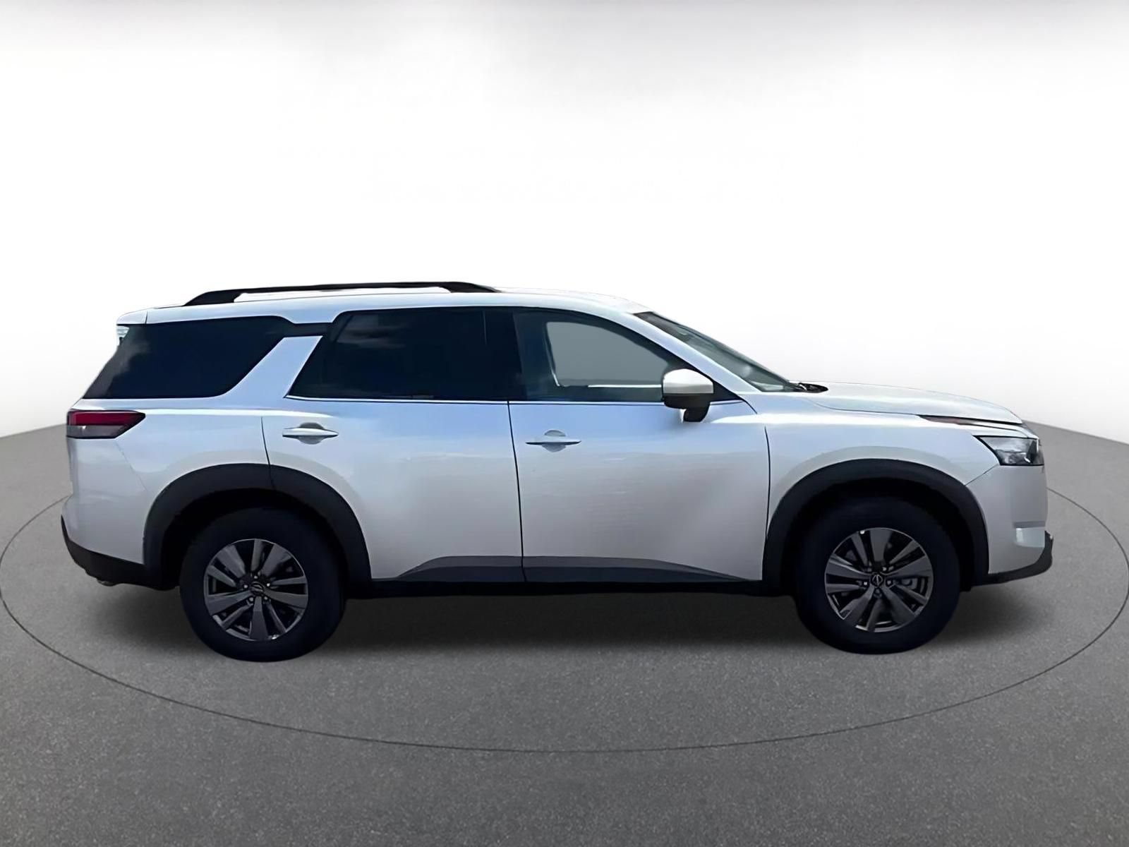Thumbnail: 2025 Nissan Pathfinder - 15