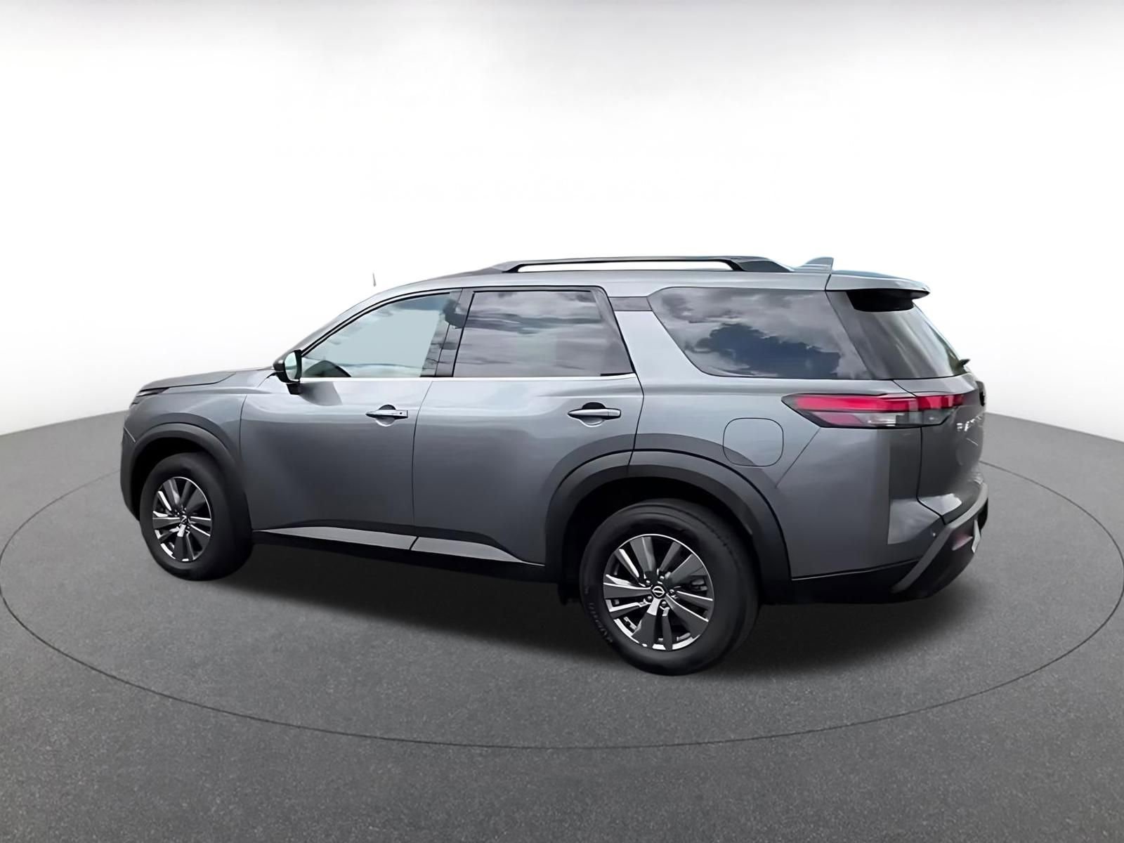 Thumbnail: 2025 Nissan Pathfinder - 10