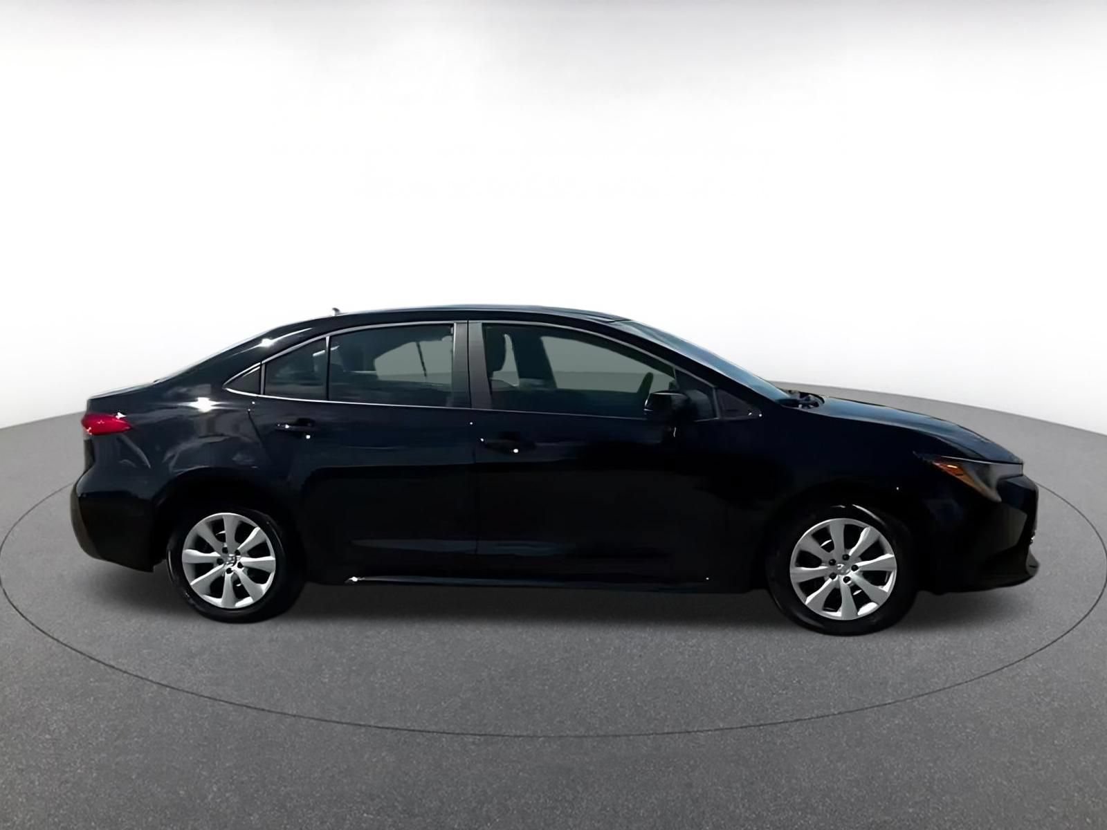 Thumbnail: 2025 Toyota Corolla - 13