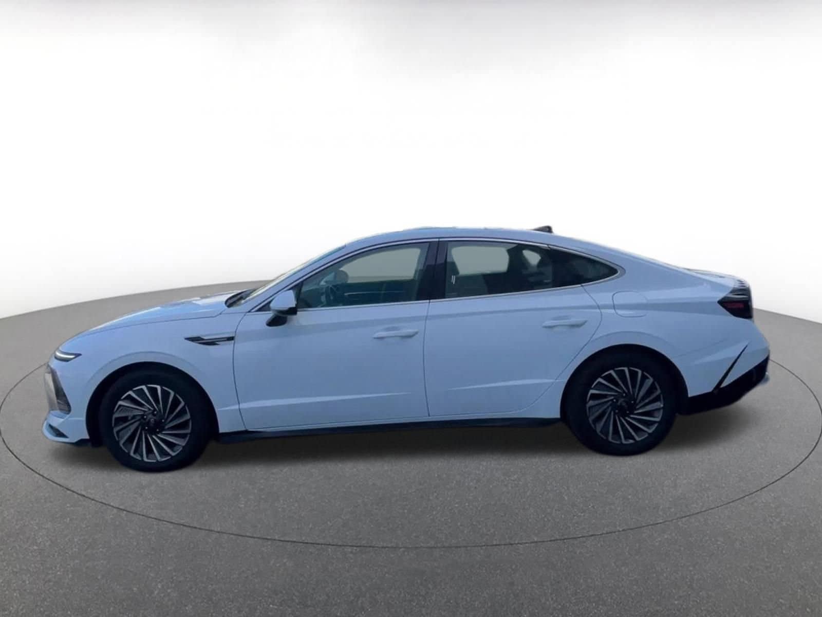 Thumbnail: 2025 Hyundai Sonata - 10