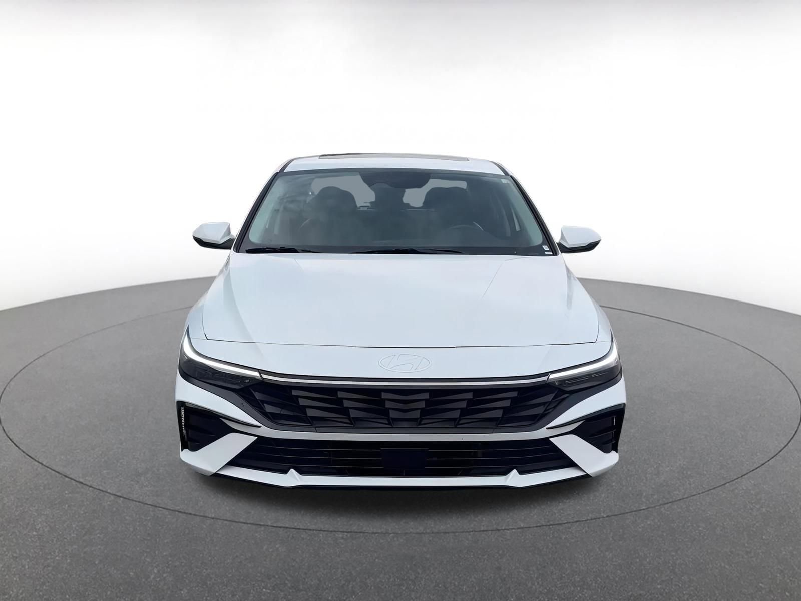 Thumbnail: 2025 Hyundai Elantra - 4