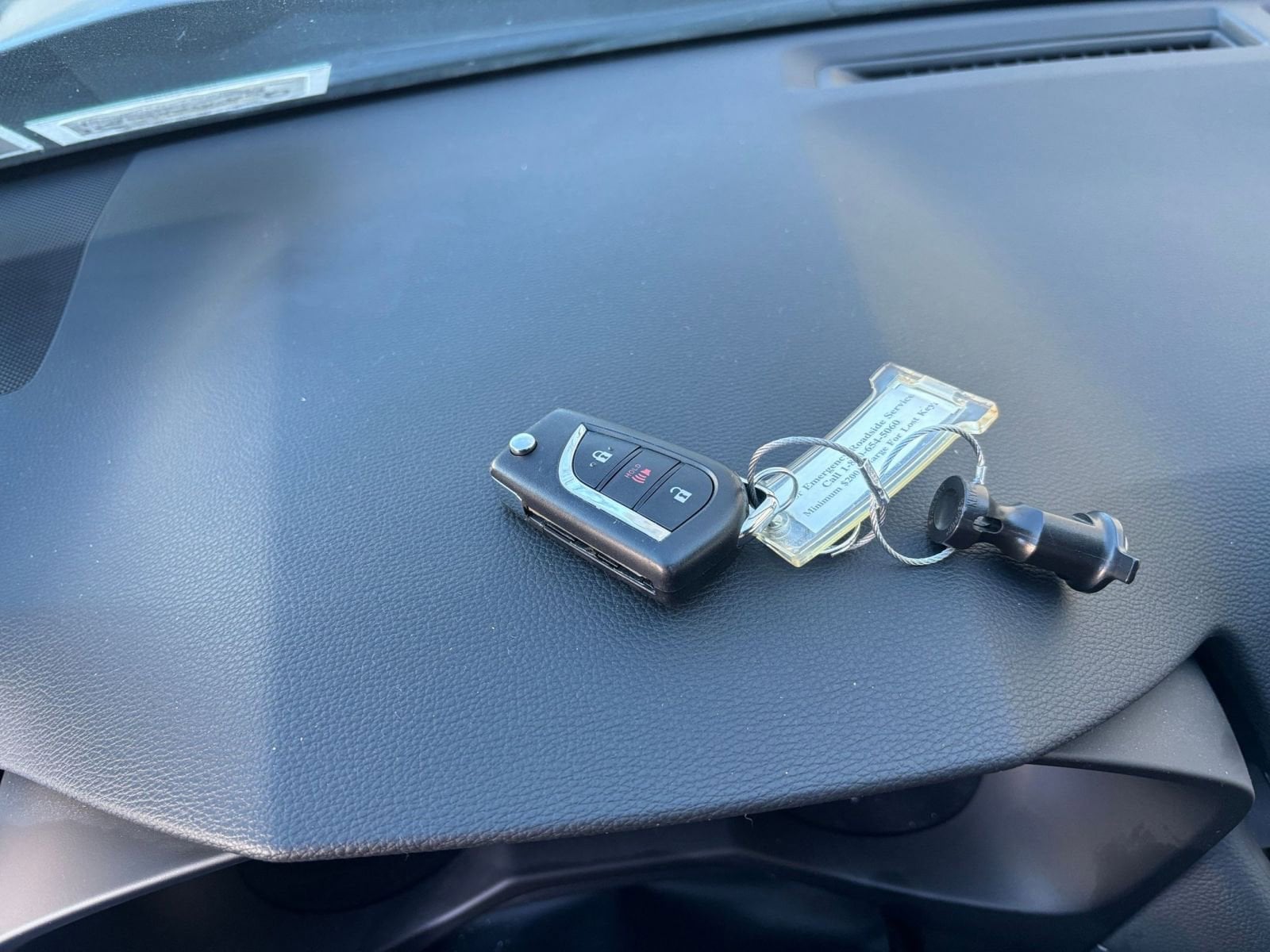 Thumbnail: 2025 Toyota RAV4 - 21