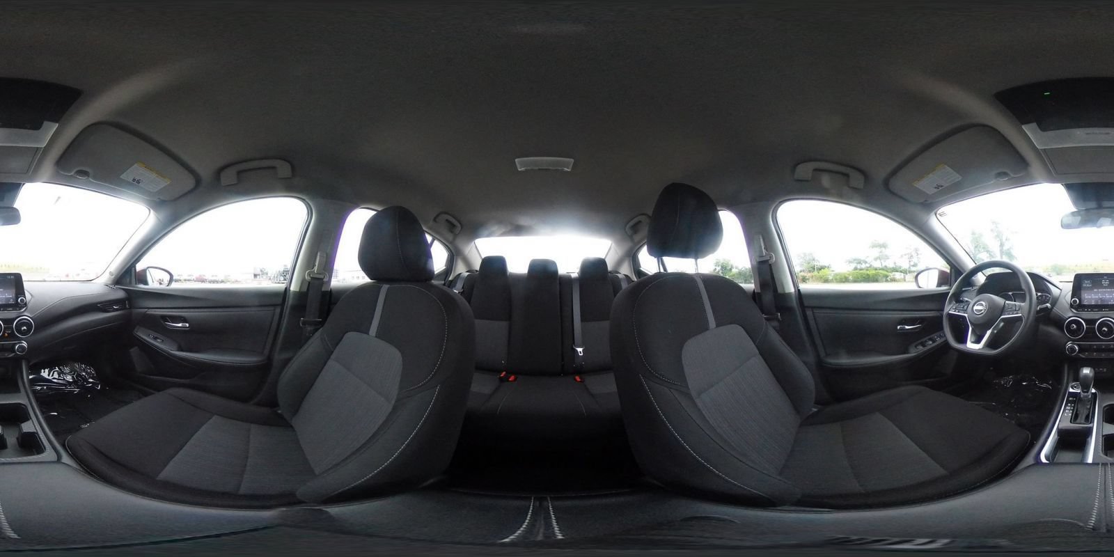 Thumbnail: 2025 Nissan Sentra - 32