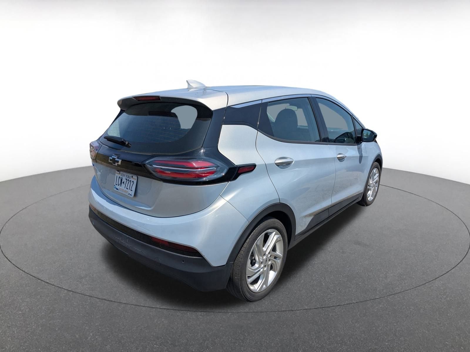 Thumbnail: 2023 Chevrolet Bolt EV - 5
