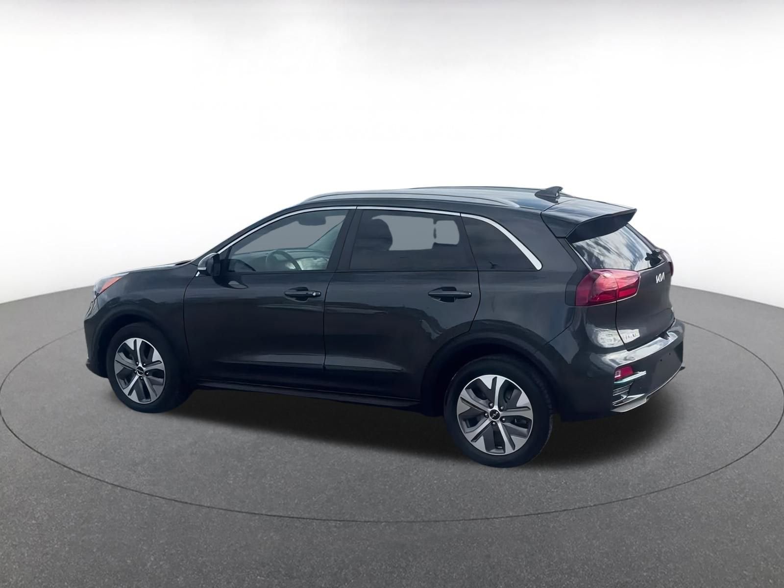 Thumbnail: 2022 Kia Niro - 10