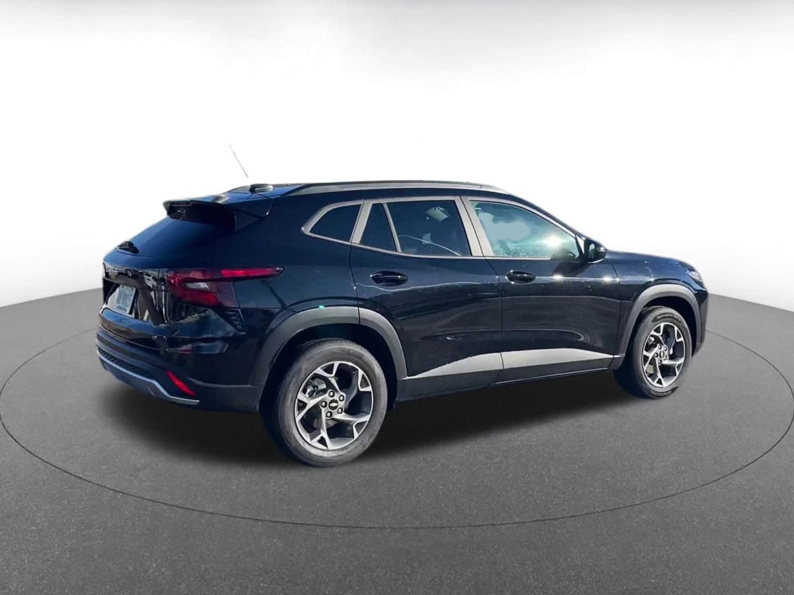 Thumbnail: 2025 Chevrolet Trax - 14