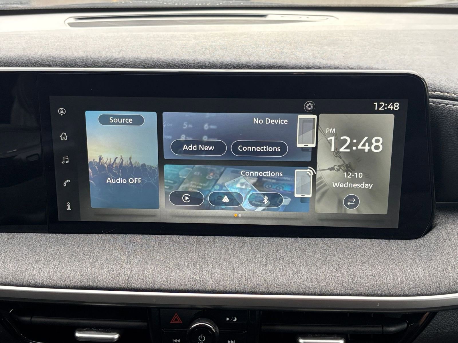 Thumbnail: 2025 Nissan Kicks - 18