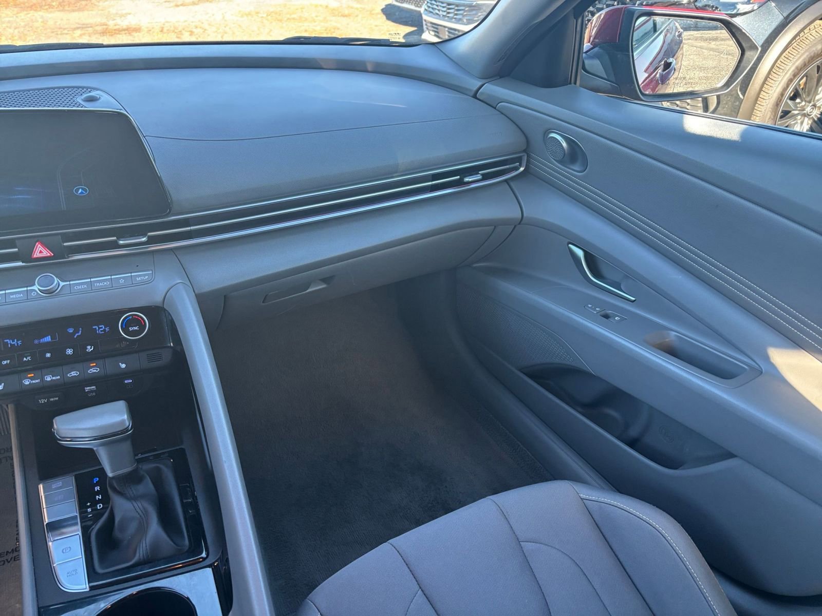 Thumbnail: 2025 Hyundai Elantra - 31