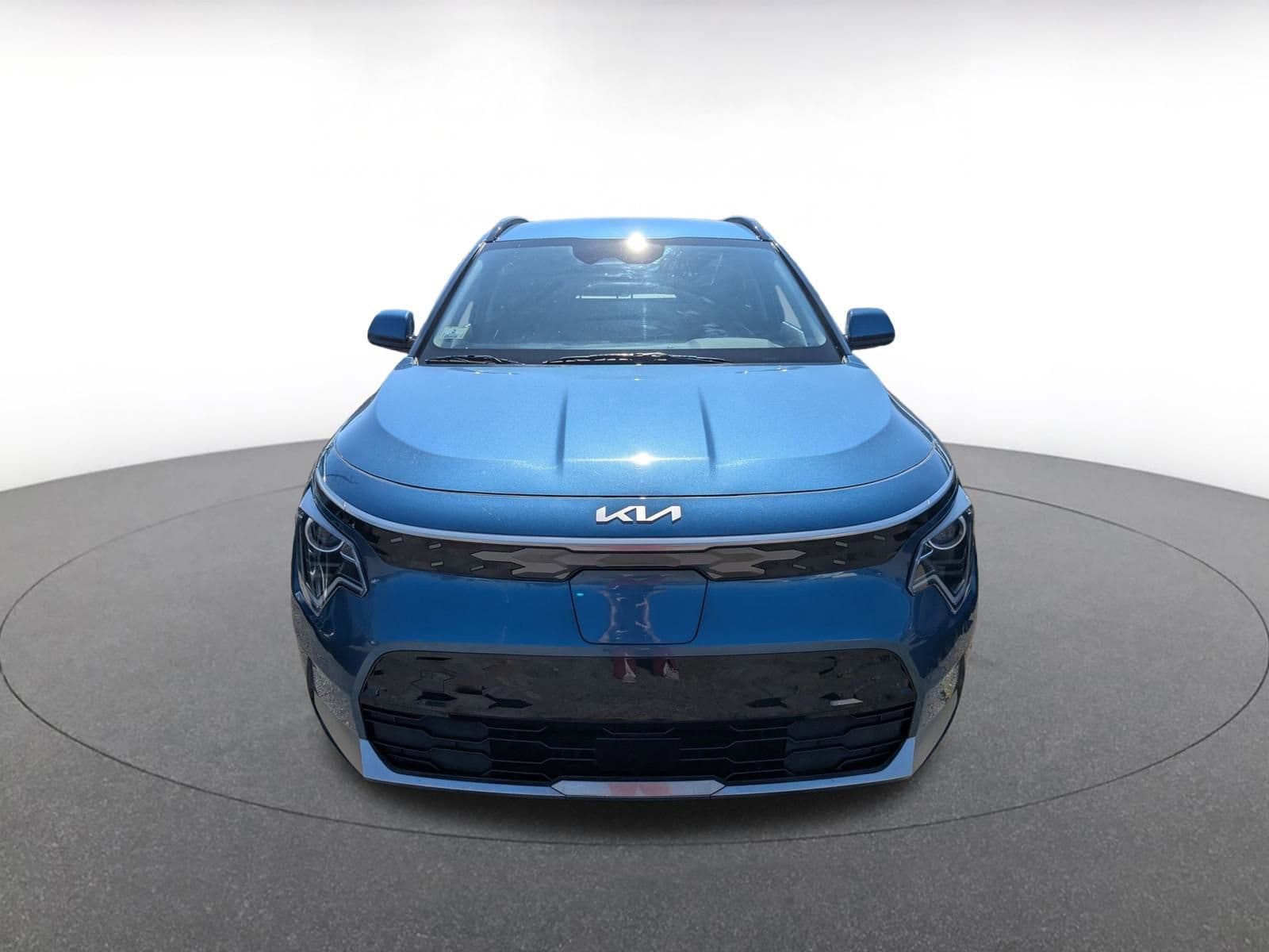 Thumbnail: 2023 Kia Niro - 2