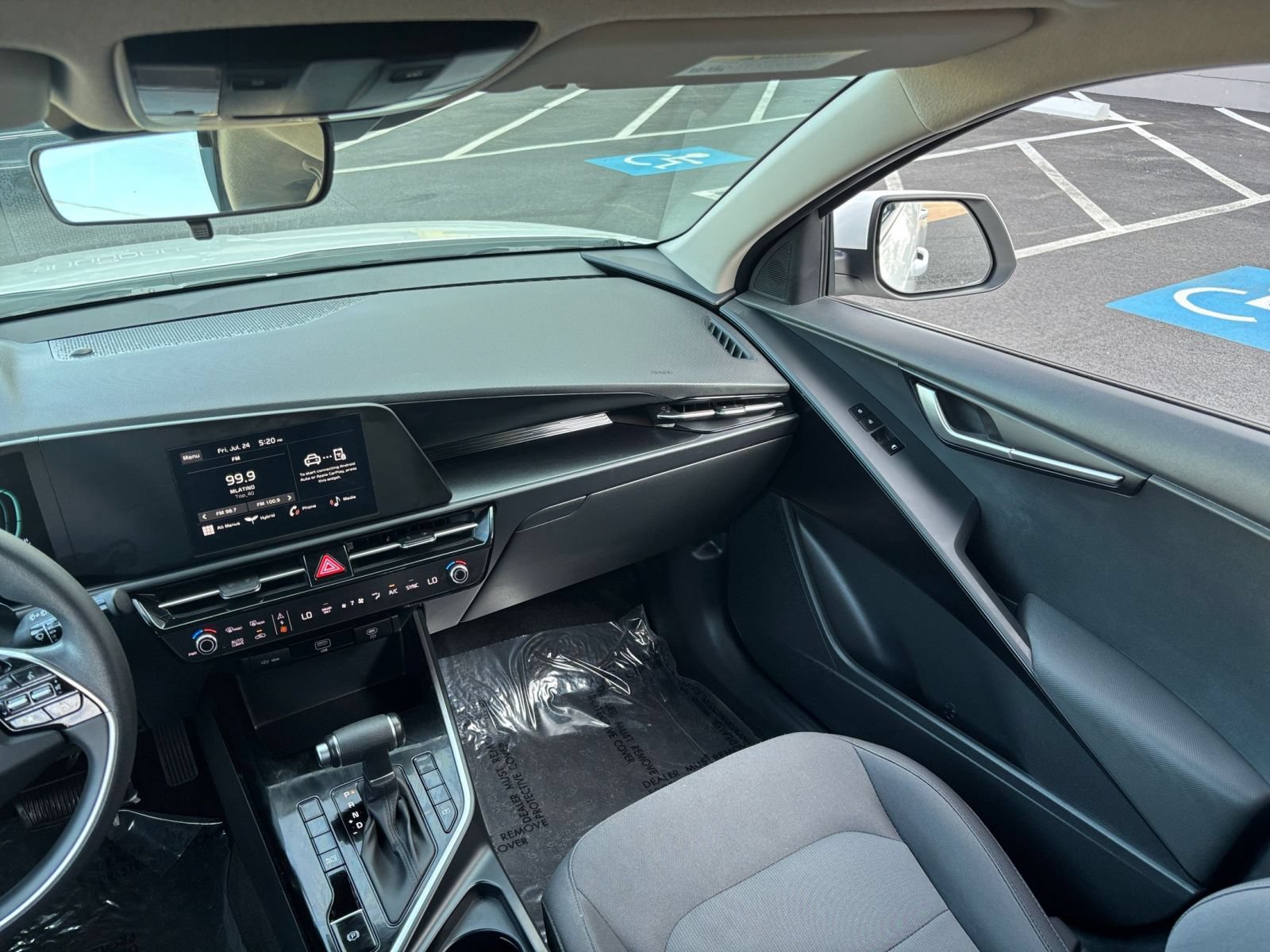 Thumbnail: 2026 Kia Niro - 30