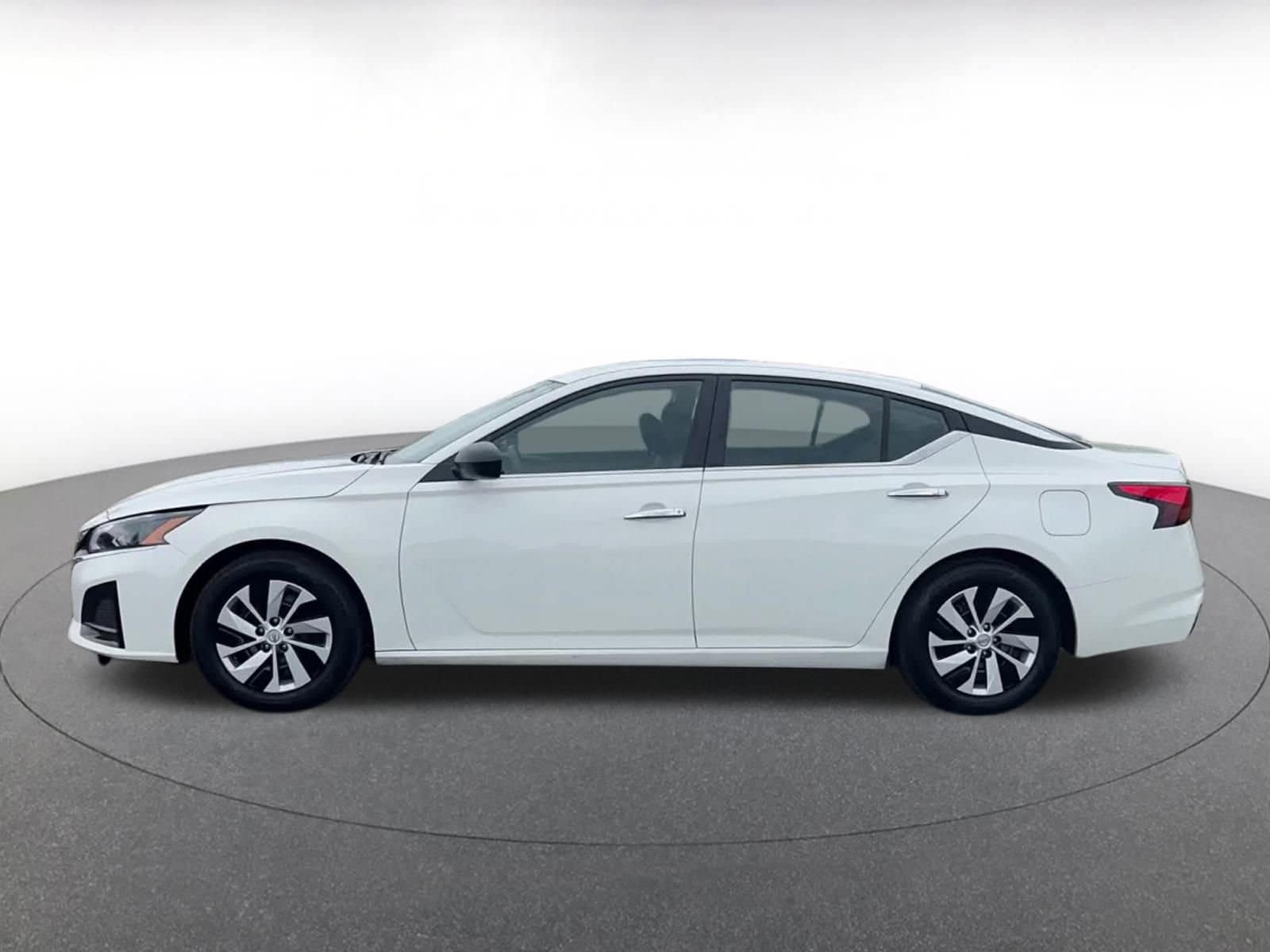 Thumbnail: 2024 Nissan Altima - 9