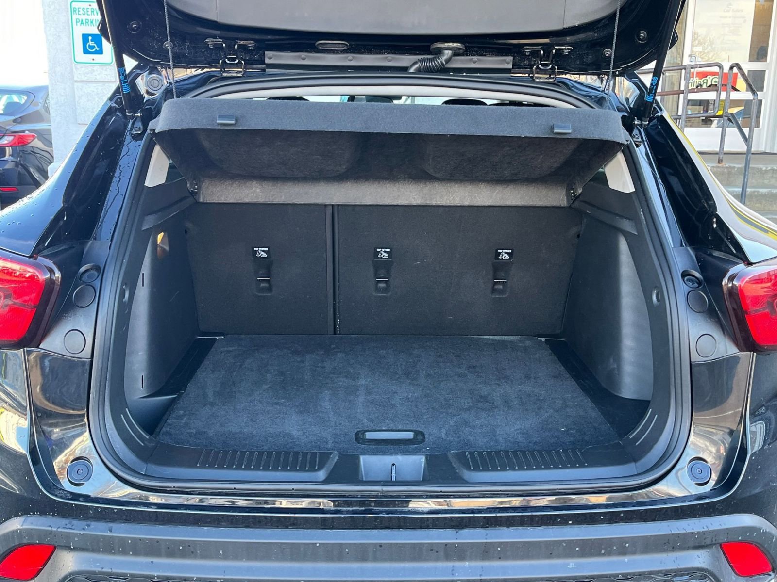 Thumbnail: 2025 Chevrolet Trax - 27