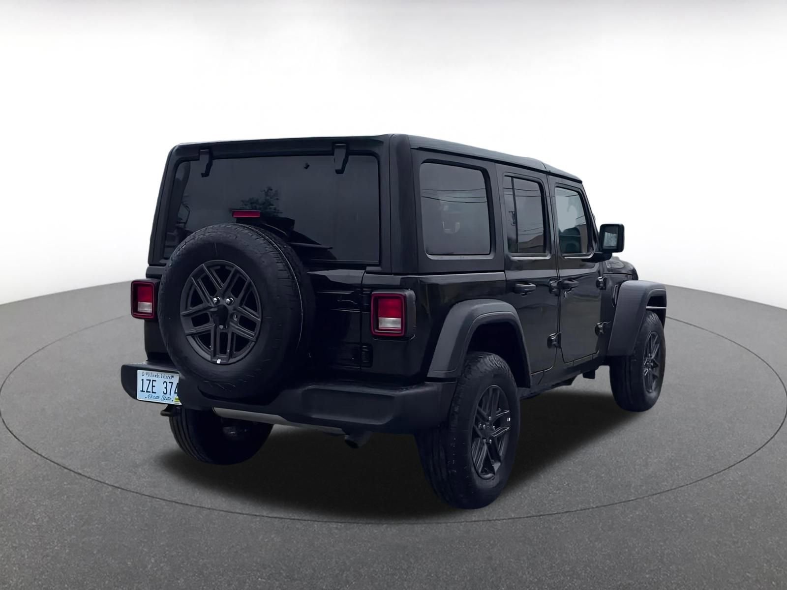 Thumbnail: 2025 Jeep Wrangler - 14