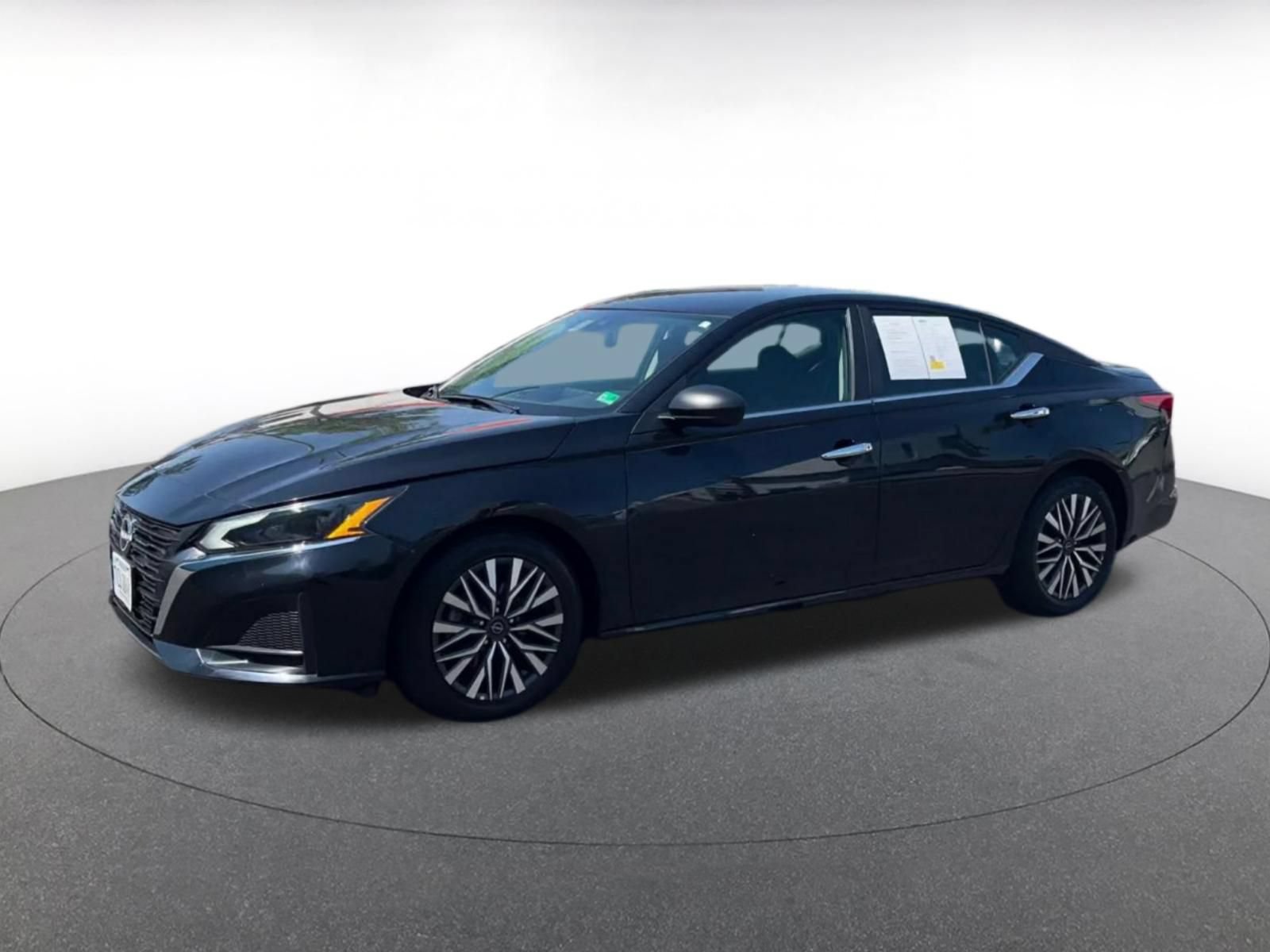 Thumbnail: 2025 Nissan Altima - 8