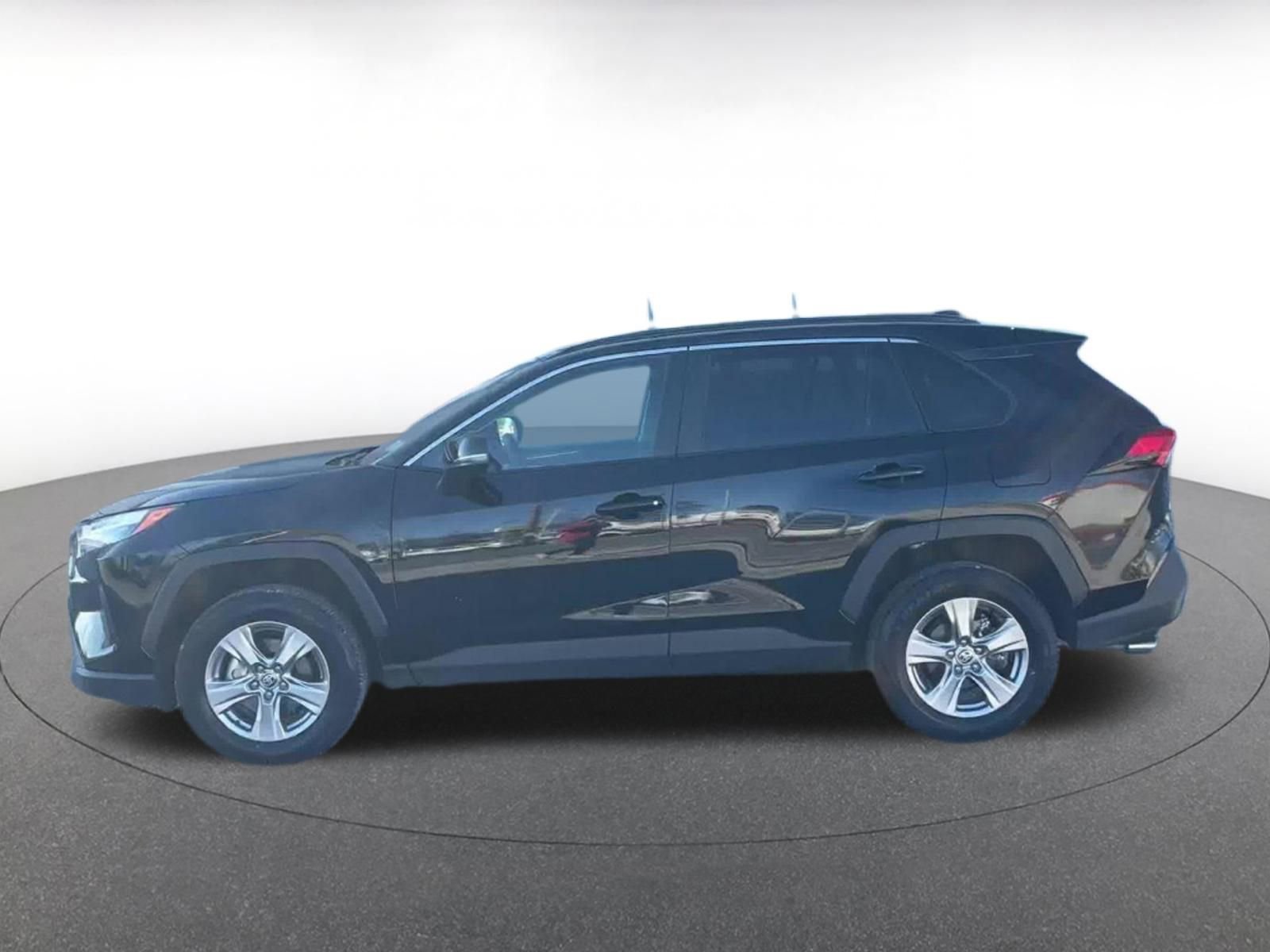 Thumbnail: 2025 Toyota RAV4 - 9