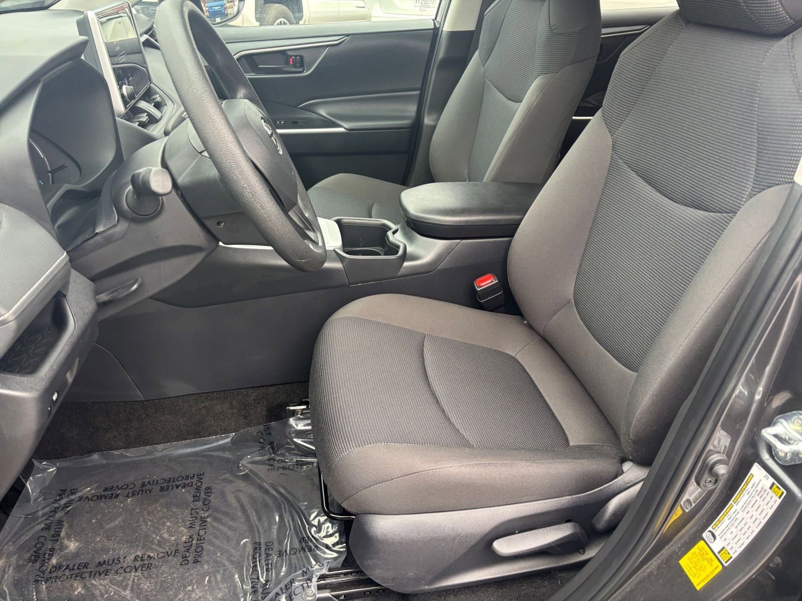 Thumbnail: 2025 Toyota RAV4 - 32