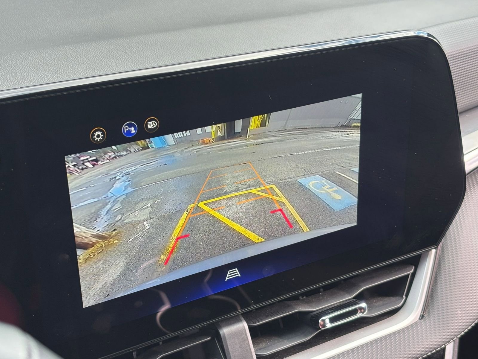 Thumbnail: 2025 Chevrolet Equinox - 17