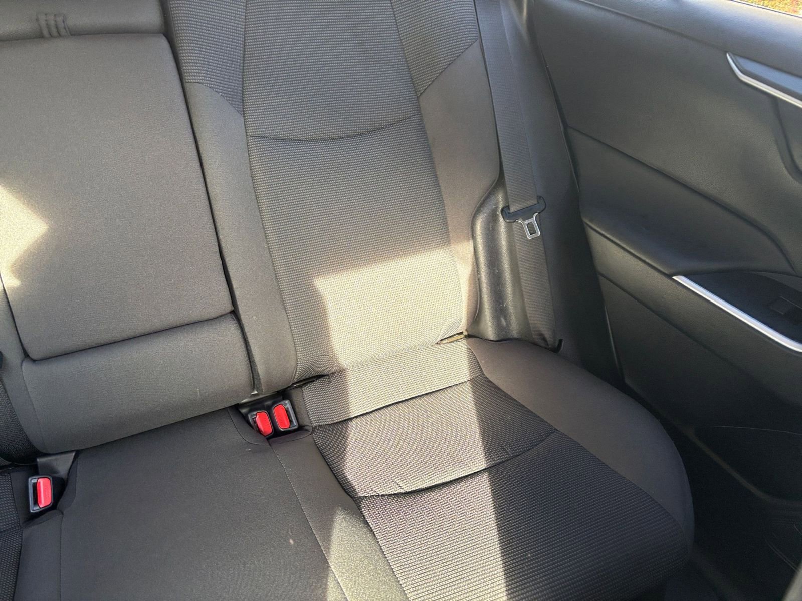 Thumbnail: 2025 Toyota RAV4 - 33