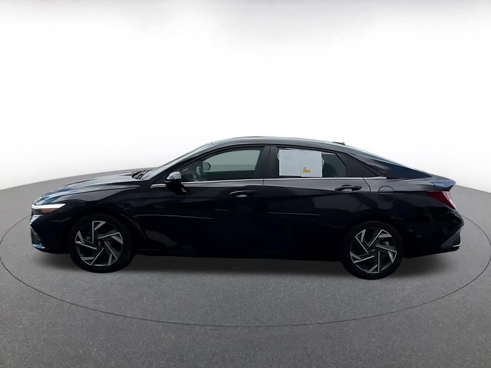 Thumbnail: 2025 Hyundai Elantra - 8