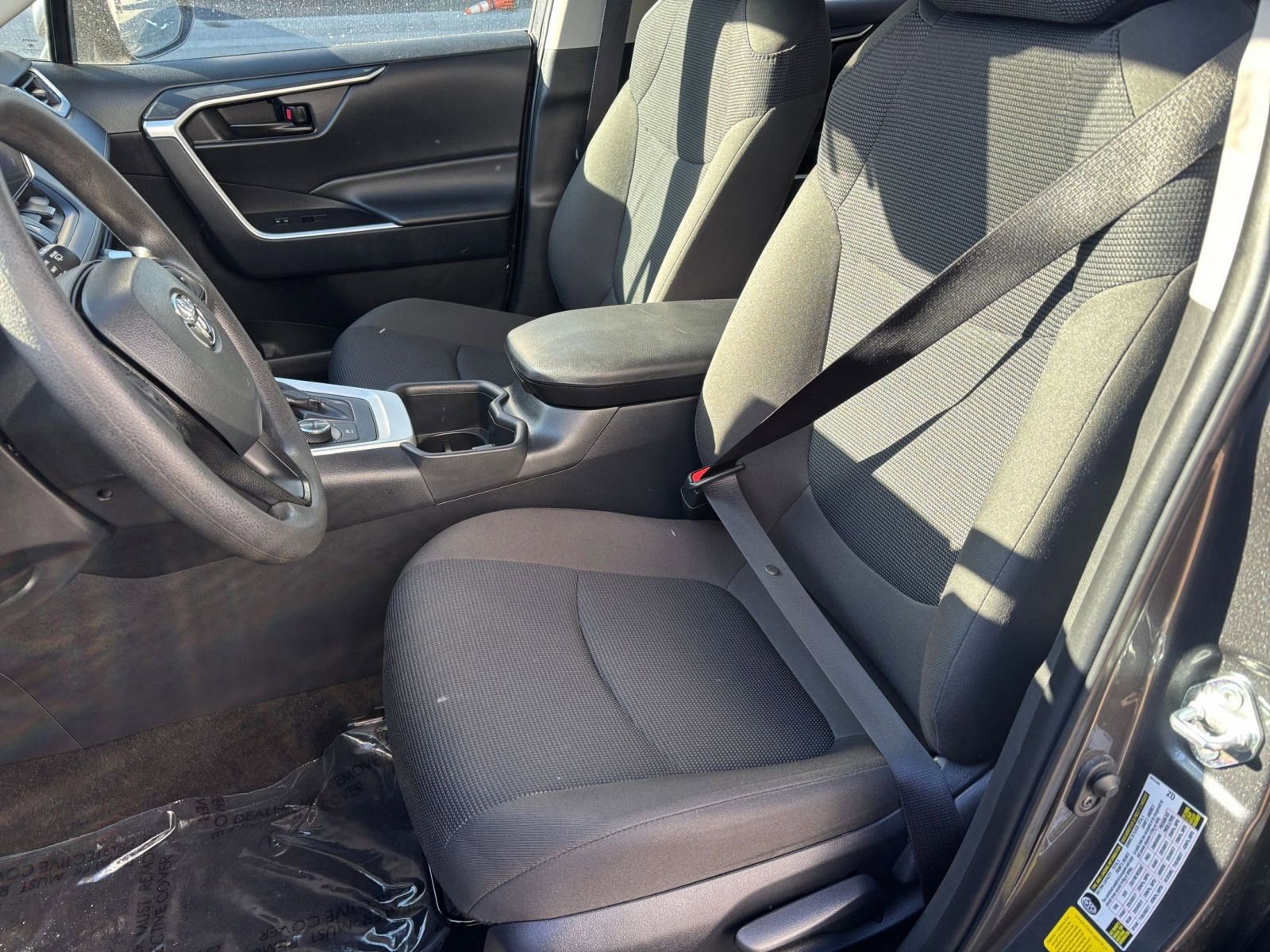 Thumbnail: 2025 Toyota RAV4 - 32